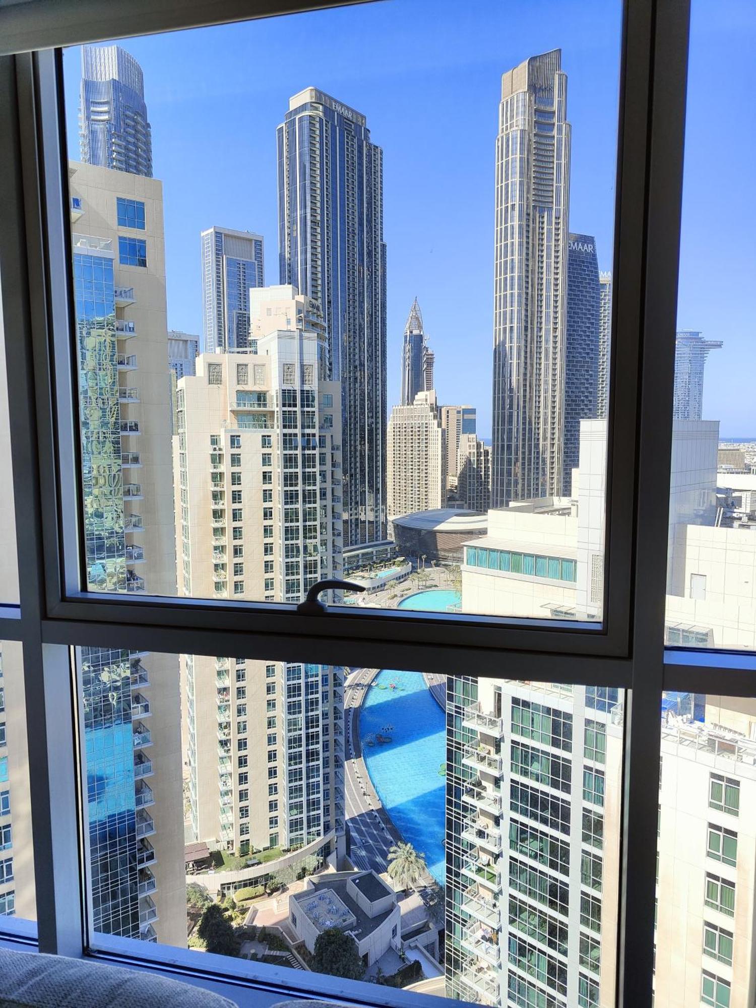 Luxury Burj Facing In Dt Apartment