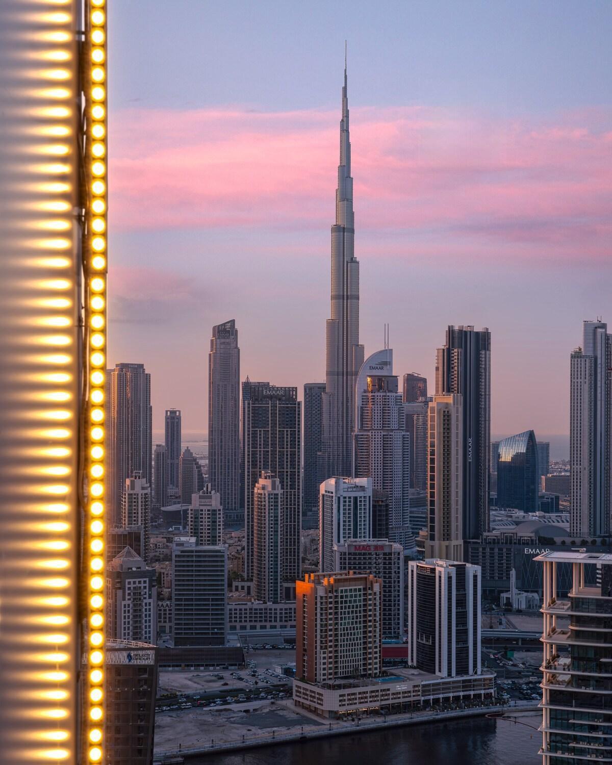 New Luxurious 3br With Stunning Burj Khalifa & Business Bay View Apartment *