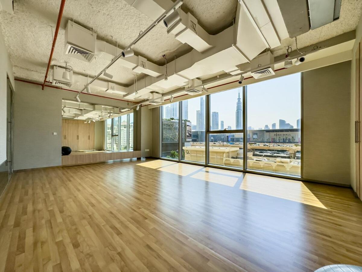 Royal Vista At Downtown Views Ii - Downtown & Burj Khalifa Views - Brand New Luxury 4br Dubai