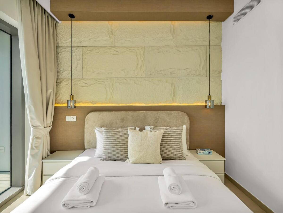 Royal Vista At Downtown Views Ii - Downtown & Burj Khalifa Views - Brand New Luxury 4br Apartment *
