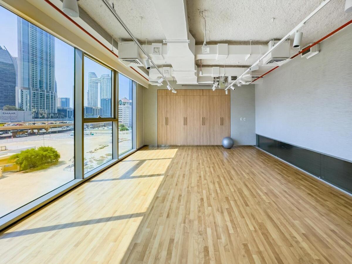 Royal Vista At Downtown Views Ii - Downtown & Burj Khalifa Views - Brand New Luxury 4br Apartment