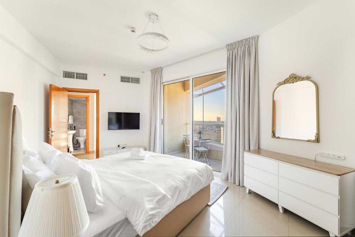 First Class 1br Classy With View Apartment *