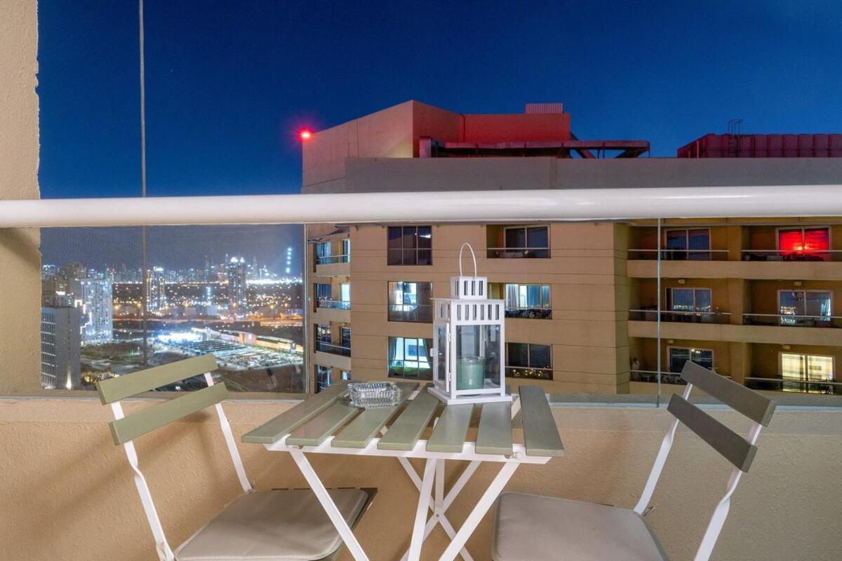 Apartment First Class 1br Classy With View *