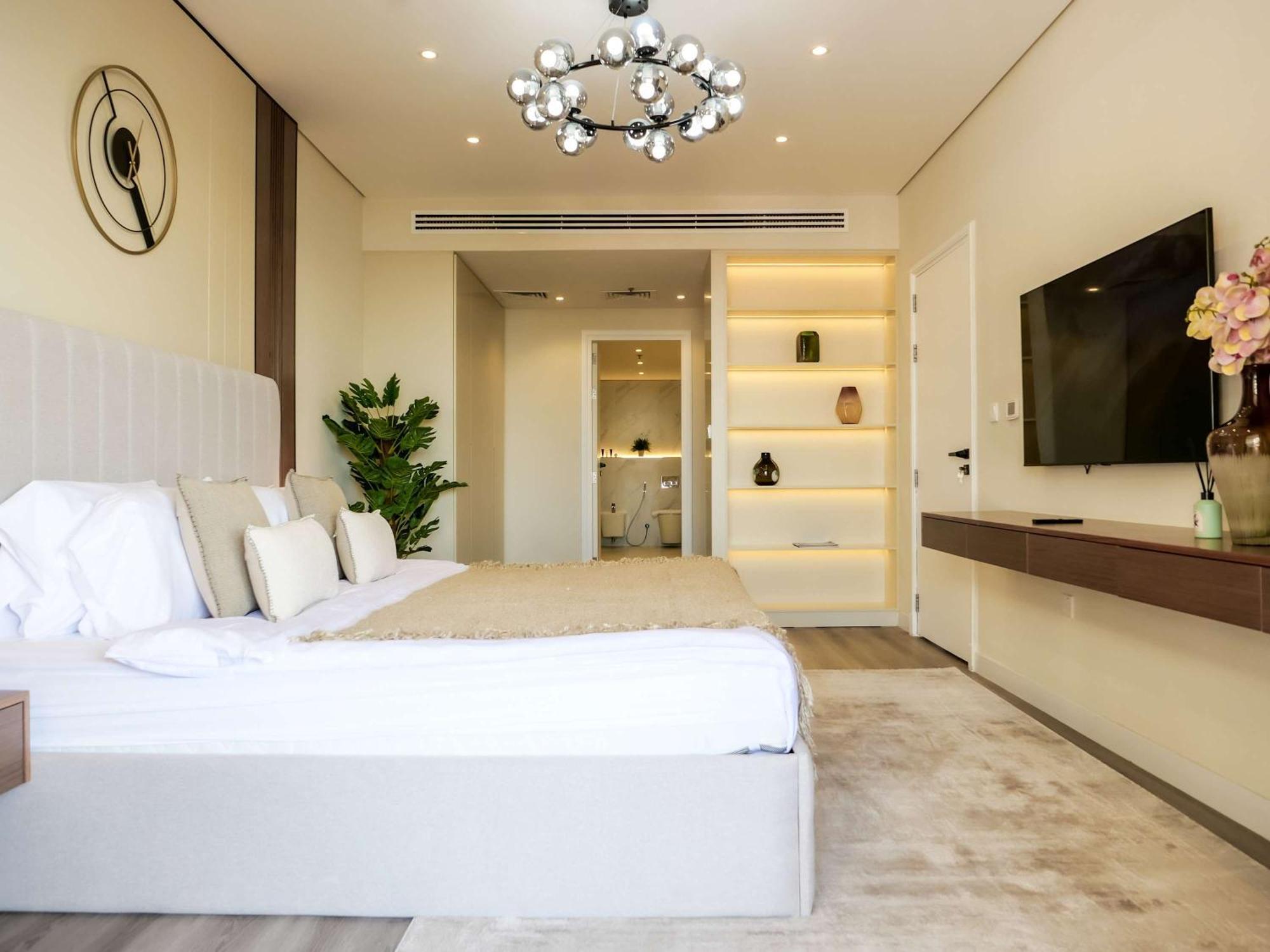 Renovated 1br Haven In 5 Star * Dubai