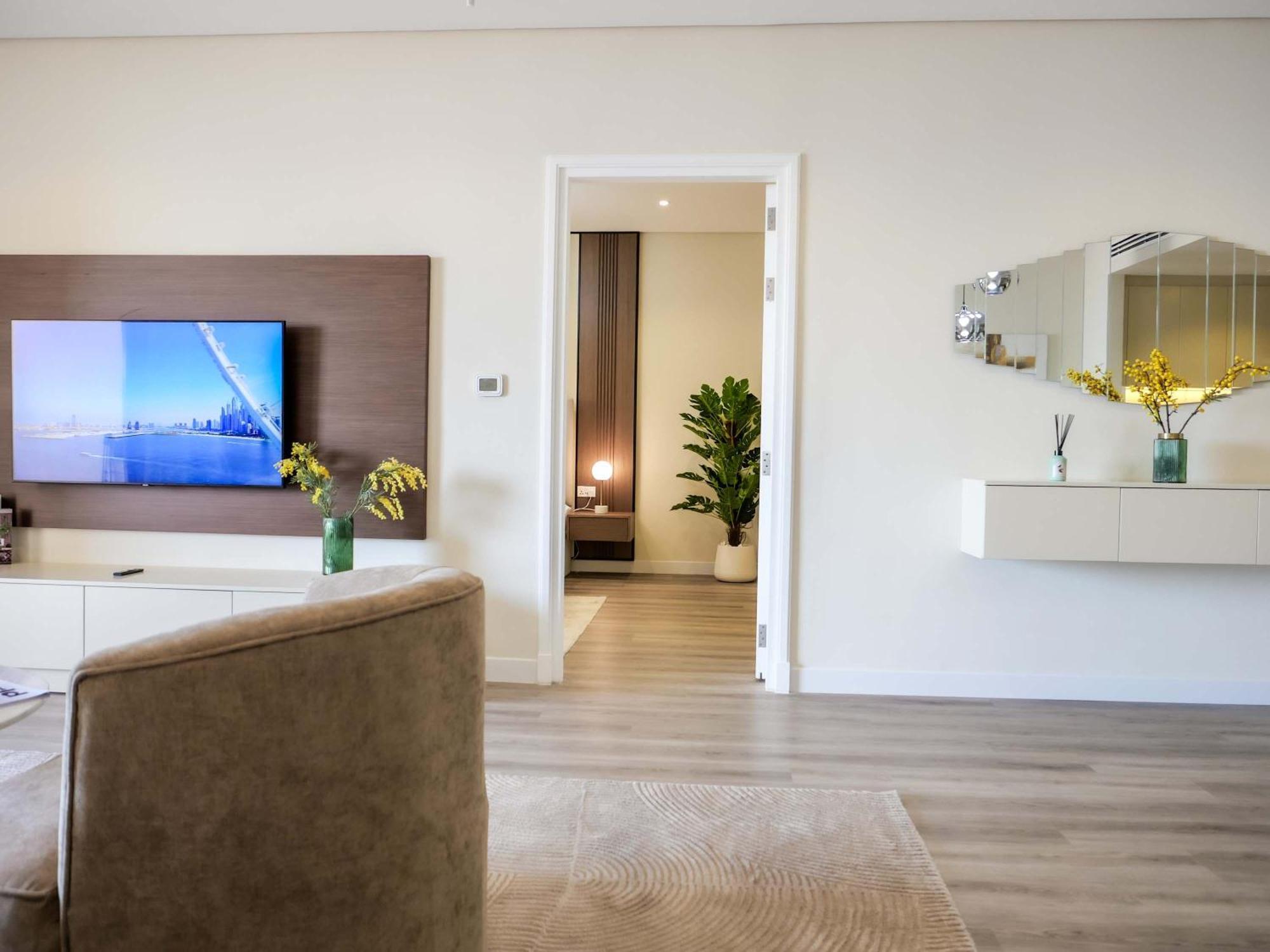 Apartment Renovated 1br Haven In 5 Star *