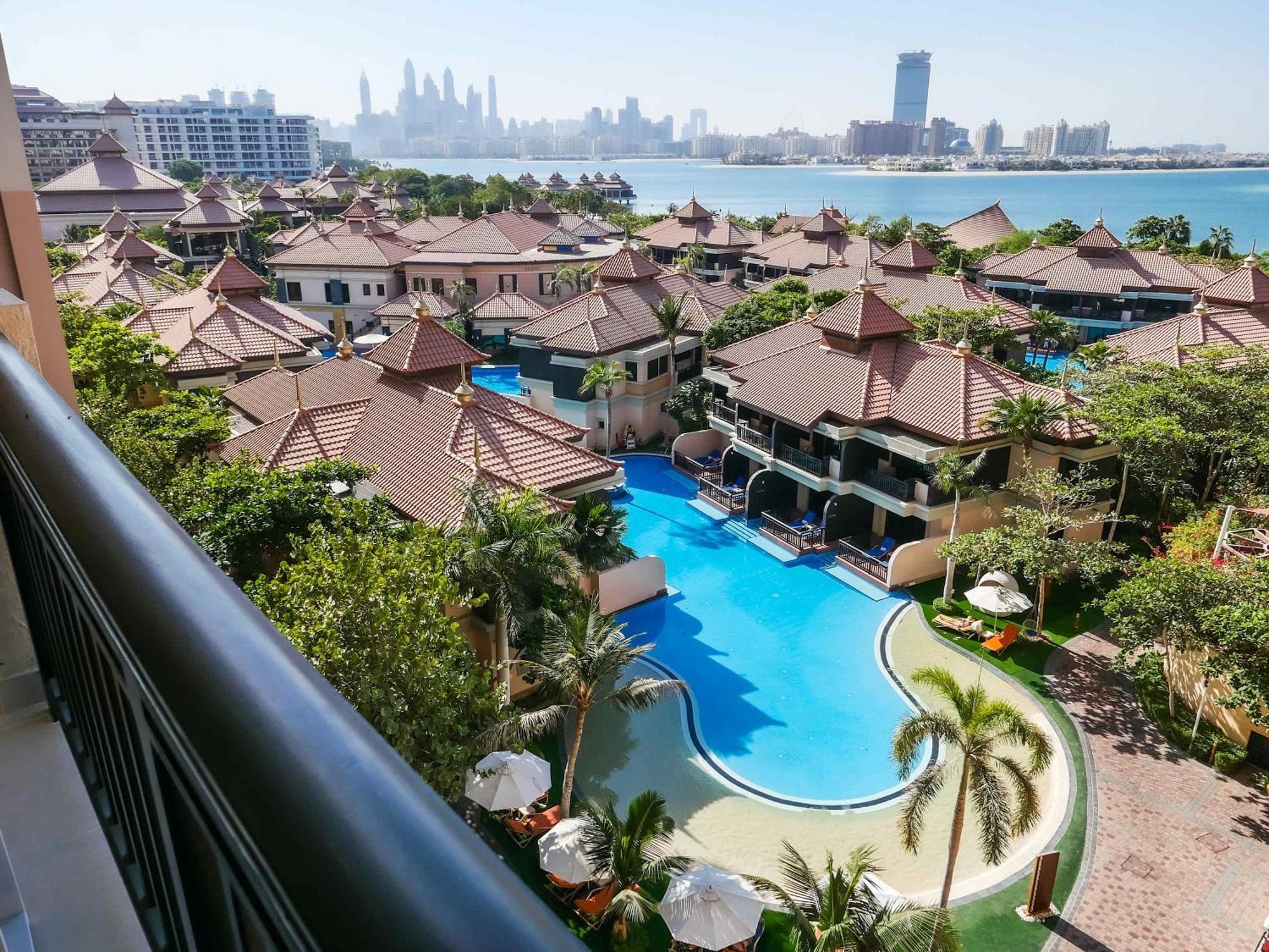 Renovated 1br Haven In 5 Star Dubai