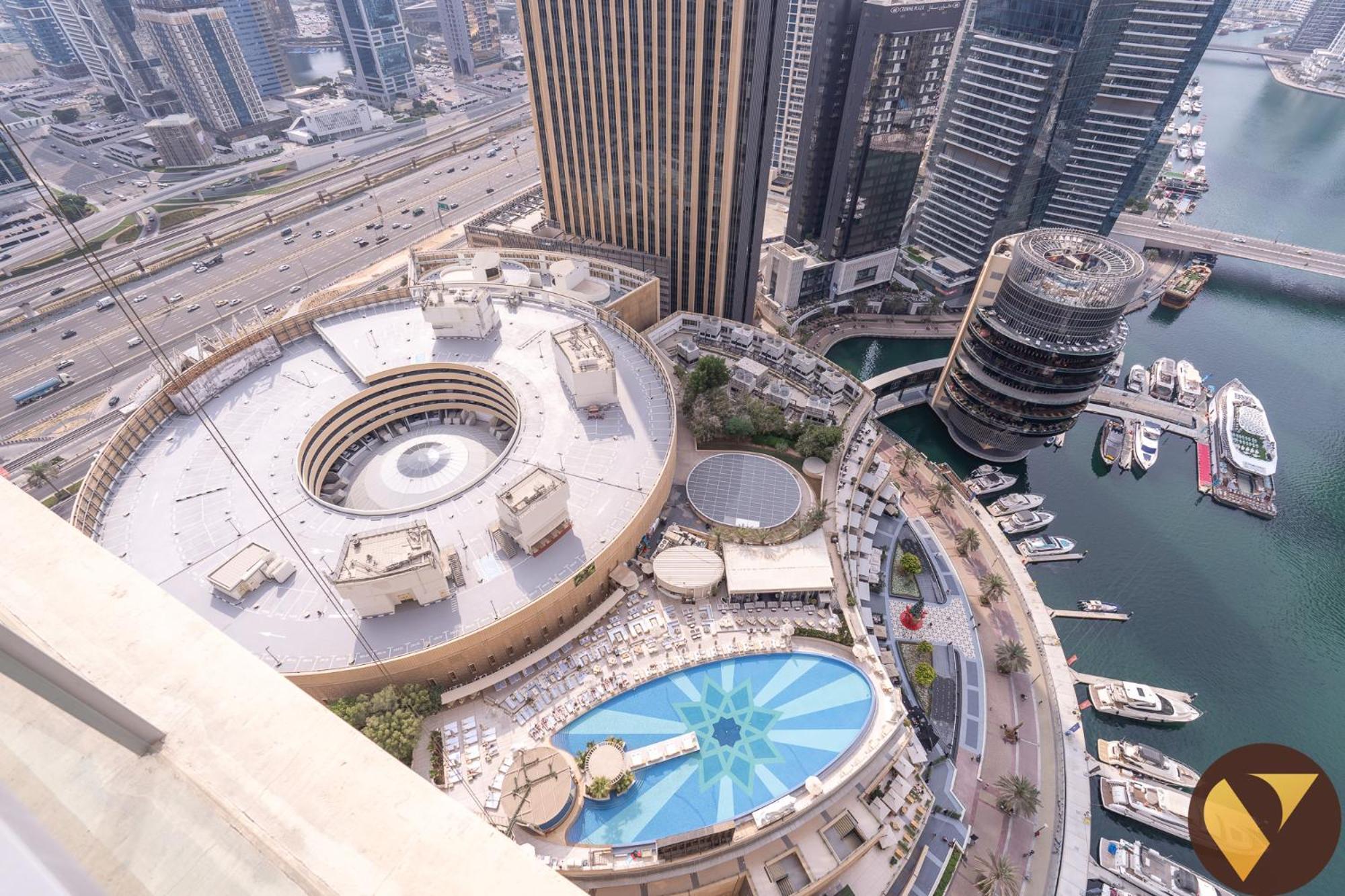 Vogue, 30th Floor Luxury At The Address Marina - Stunning Full Marina View, Private Balcony And Amazing Bathtub Overlooking The Marina Apartment Dubai
