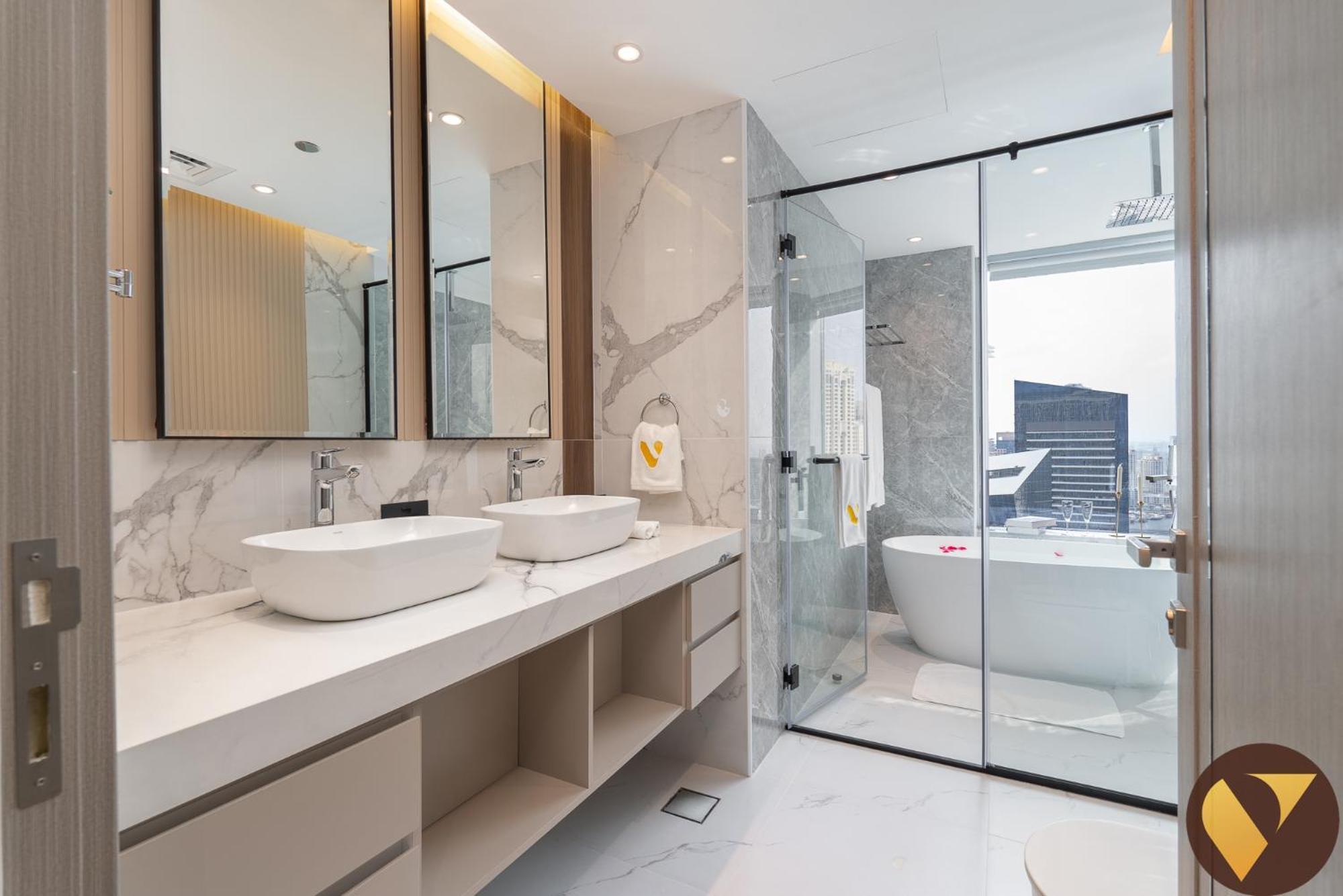 Apartment Vogue, 30th Floor Luxury At The Address Marina - Stunning Full Marina View, Private Balcony And Amazing Bathtub Overlooking The Marina