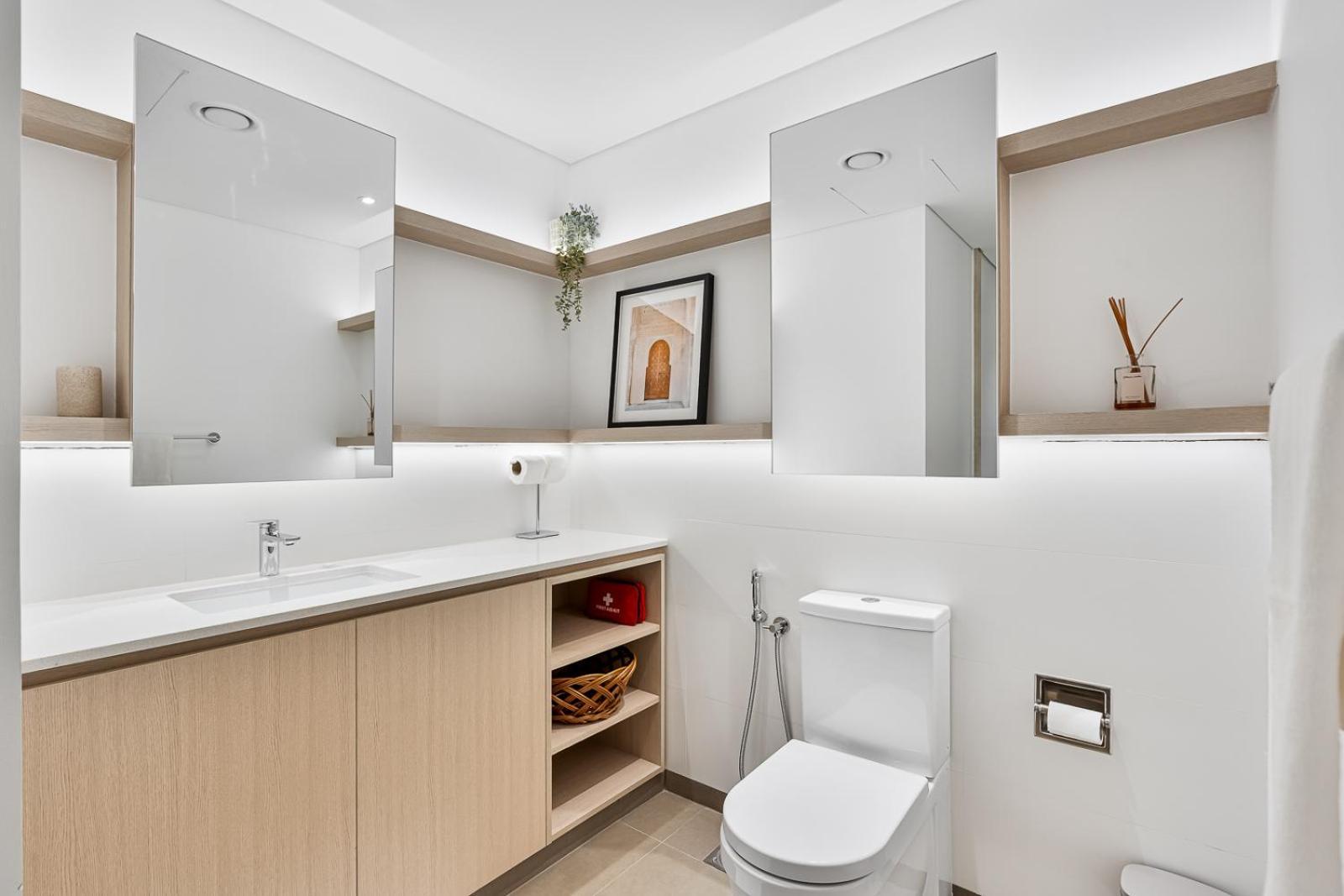Stylish 1br With Gym, Pool & Private Parking Apartment *