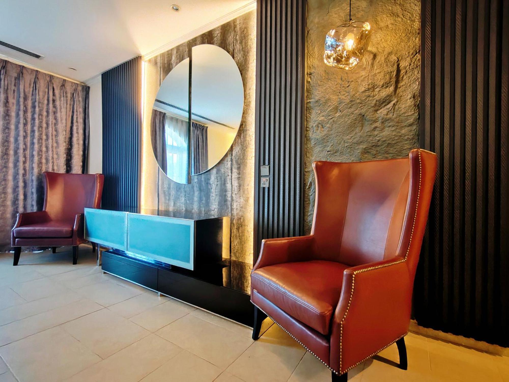 Royal Private Pool, Lux 7-bedroom On Marina Villa *