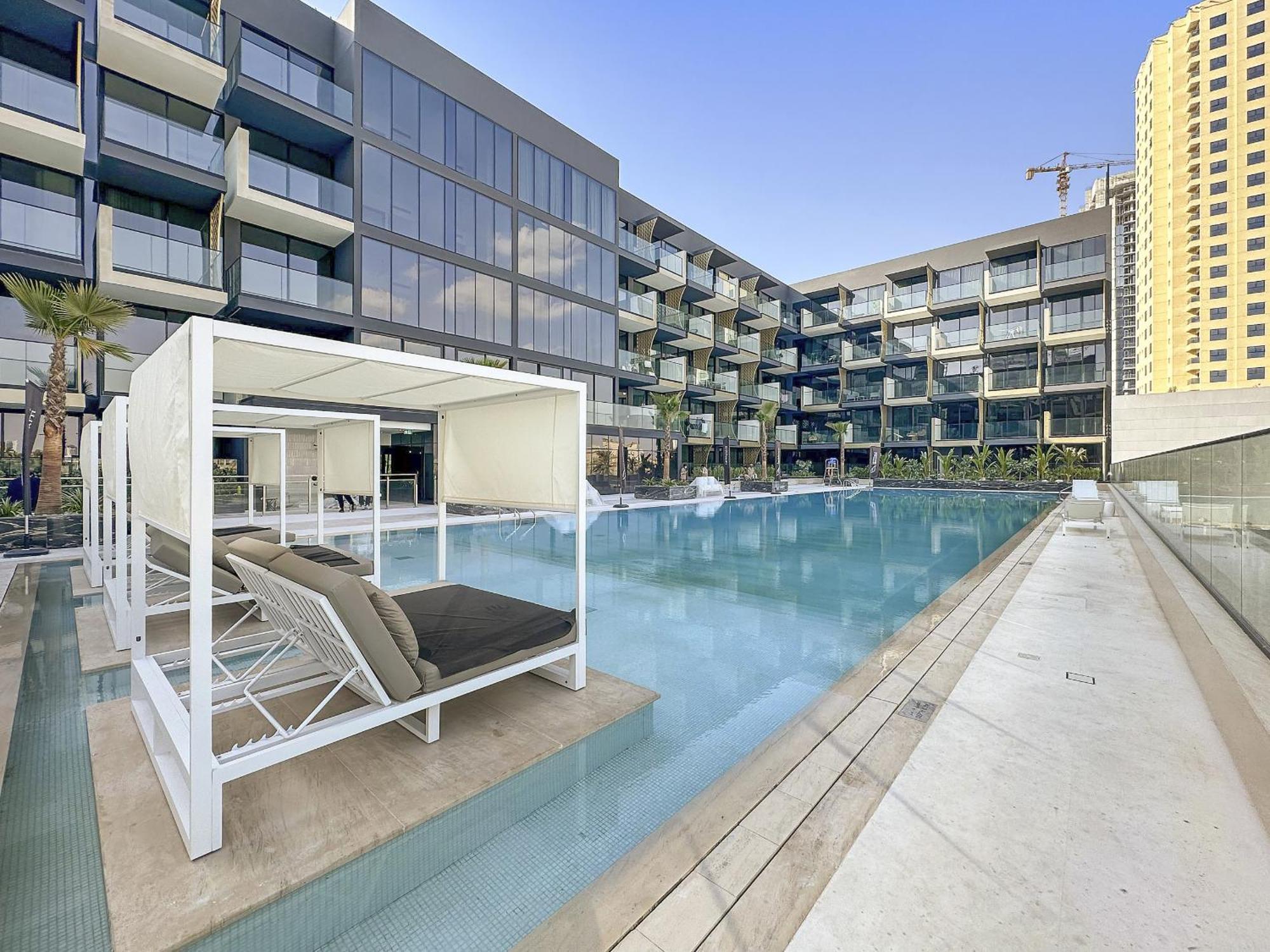 Apartment Vayk - Luxurious 2 Bd With Private Jacuzzi In Jvc Dubai