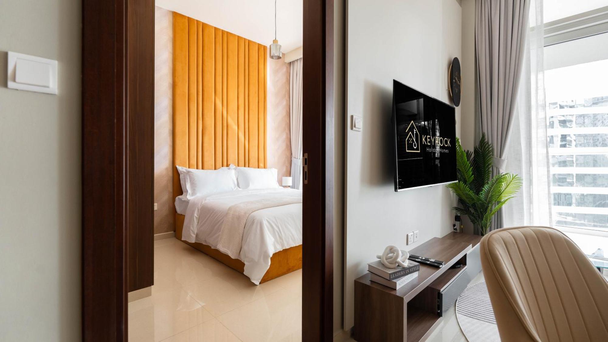 Keyrock Living - Luxury 1br With View At Reva *