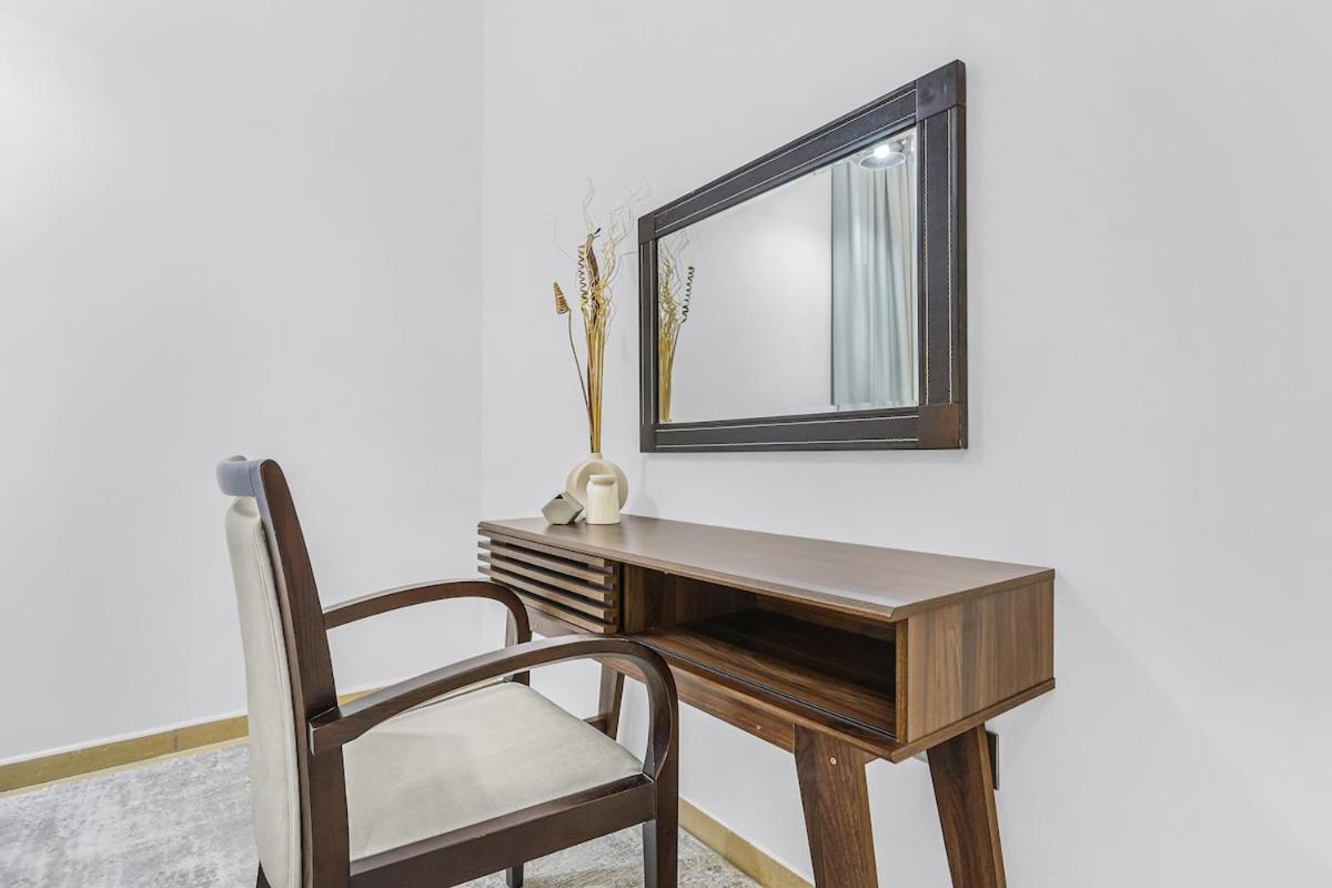 First Class 3br Scenic Jumeirah Hideaway Dubai