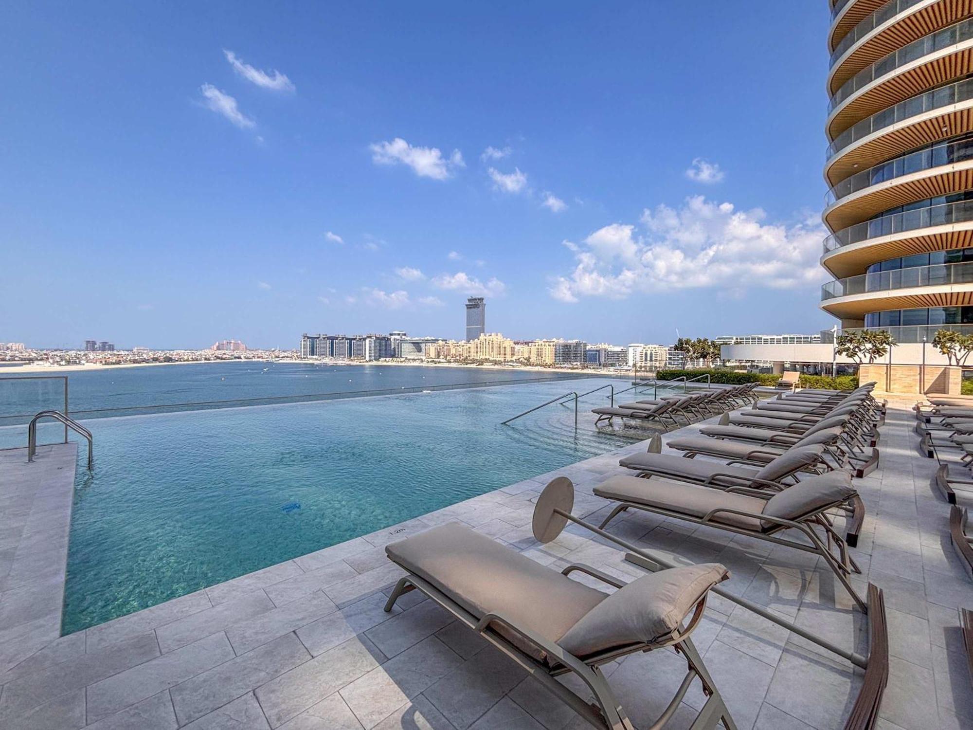 Frank Porter - Grand Bleu Tower Dubai