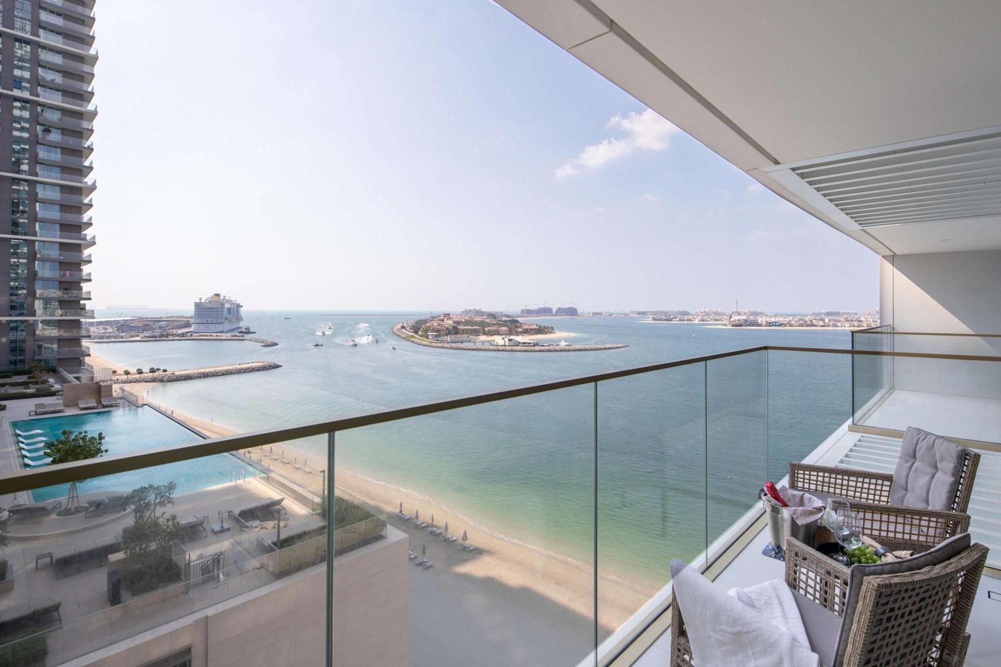 Frank Porter - Grand Bleu Tower Apartment
