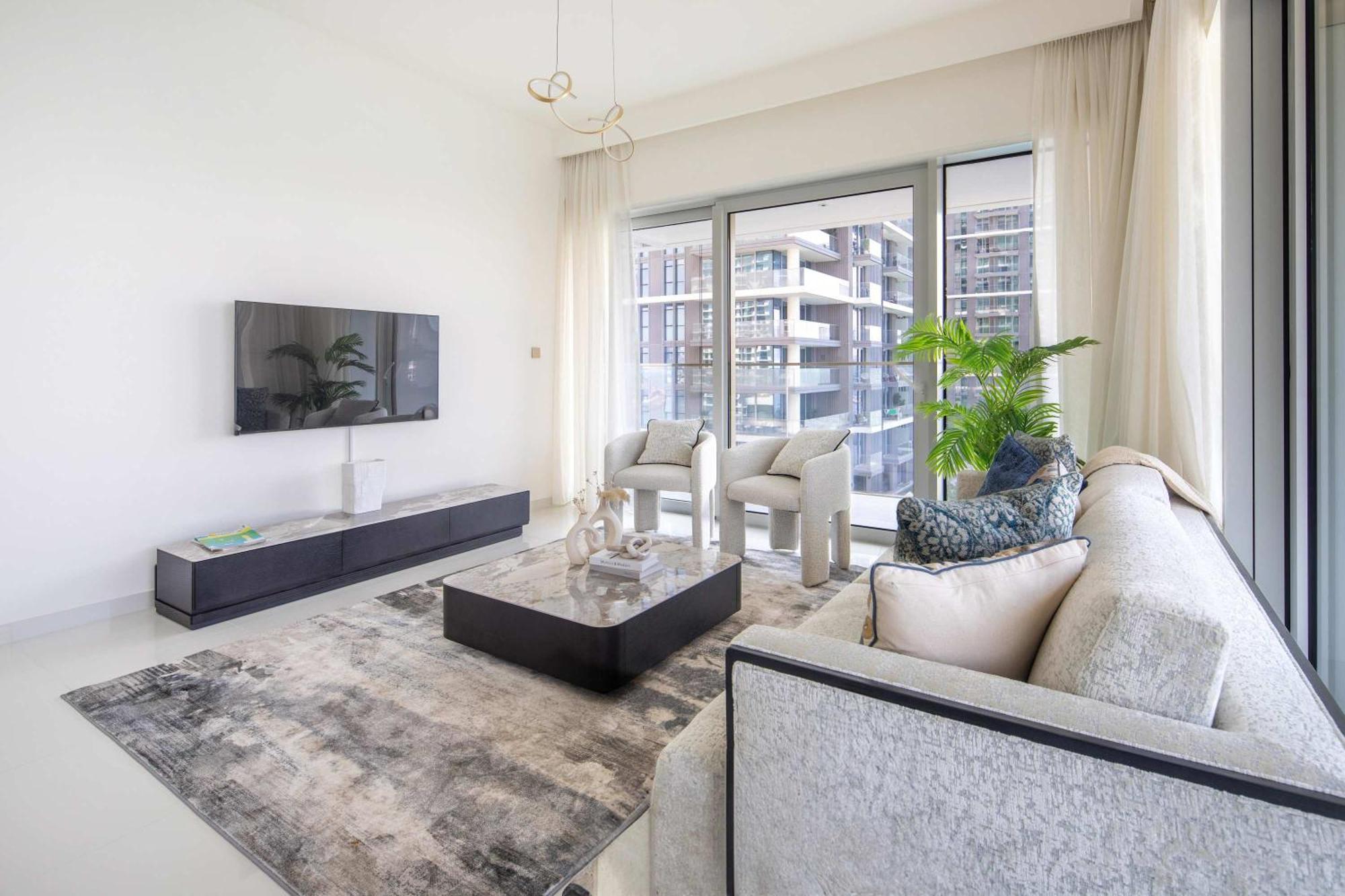 Frank Porter - Grand Bleu Tower Apartment Dubai