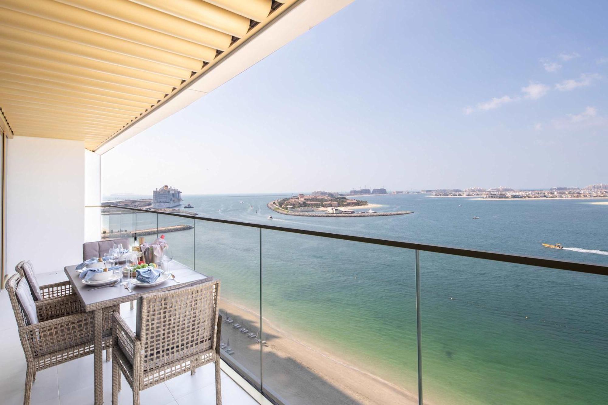 Frank Porter - Grand Bleu Tower Apartment