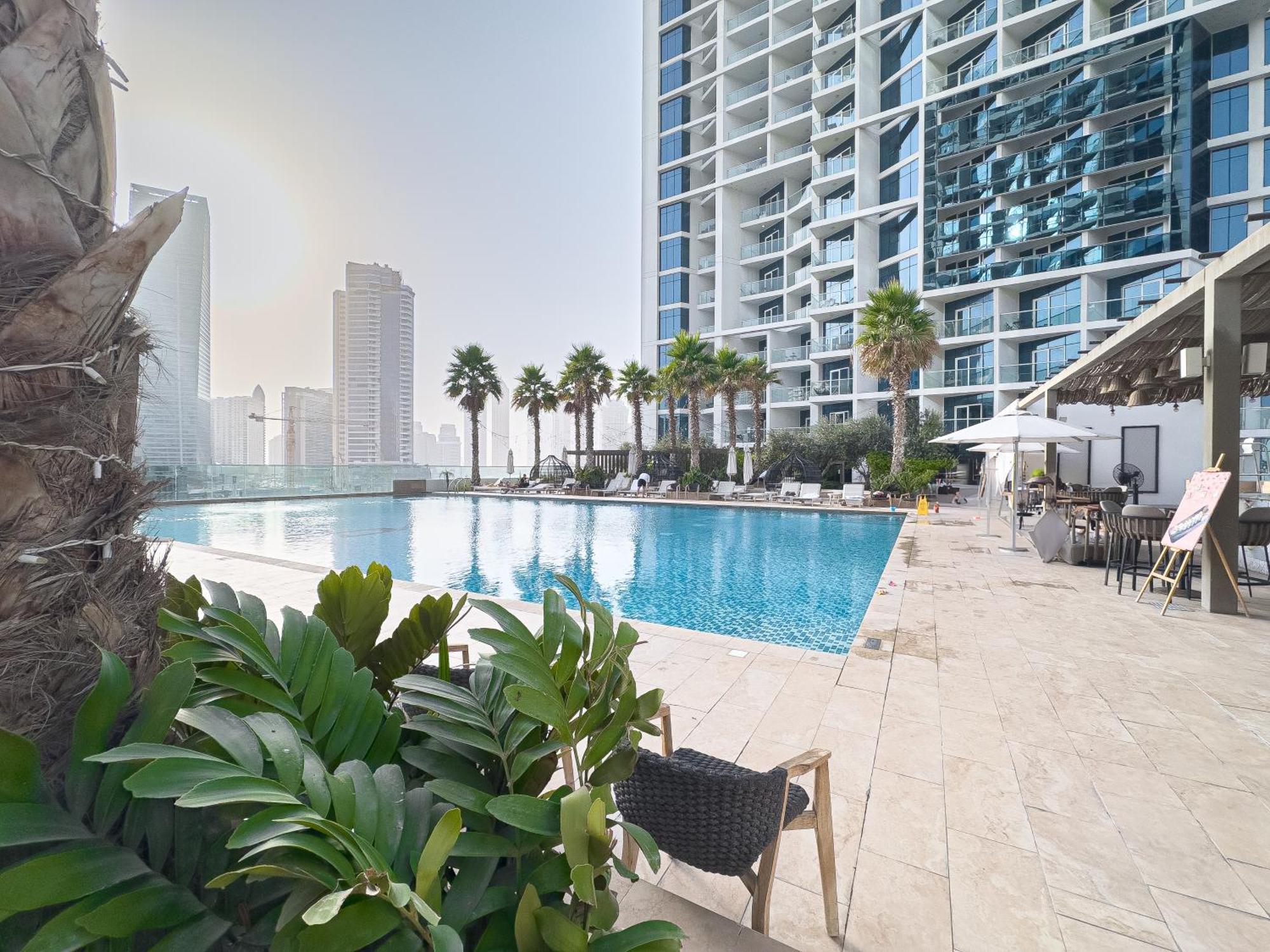 Escape 24 - Luxury In Damac Maison Prive Business Bay Apartment Dubai