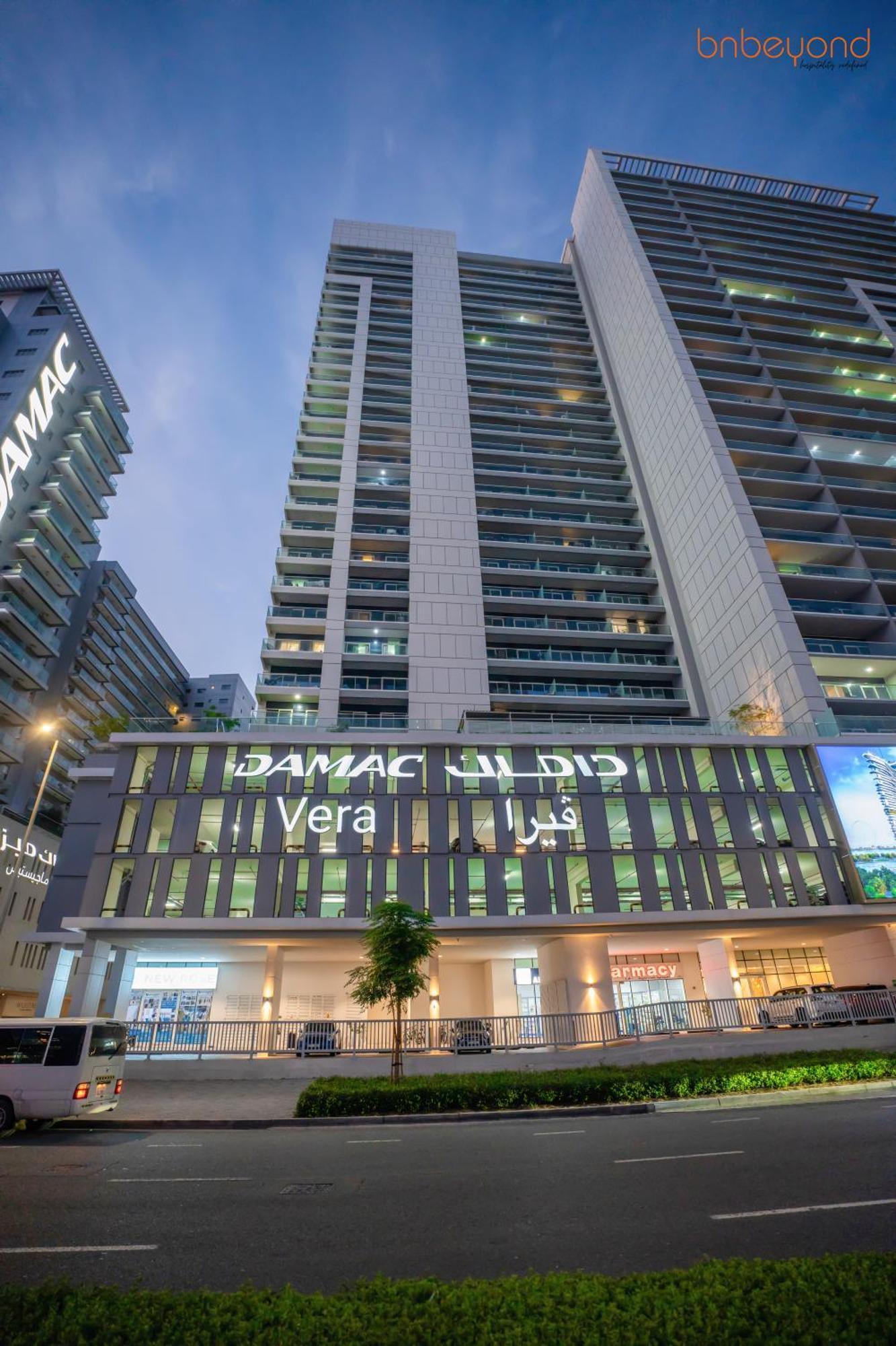 Apartment Cozy Retreat With Burj Views By Bnbeyond