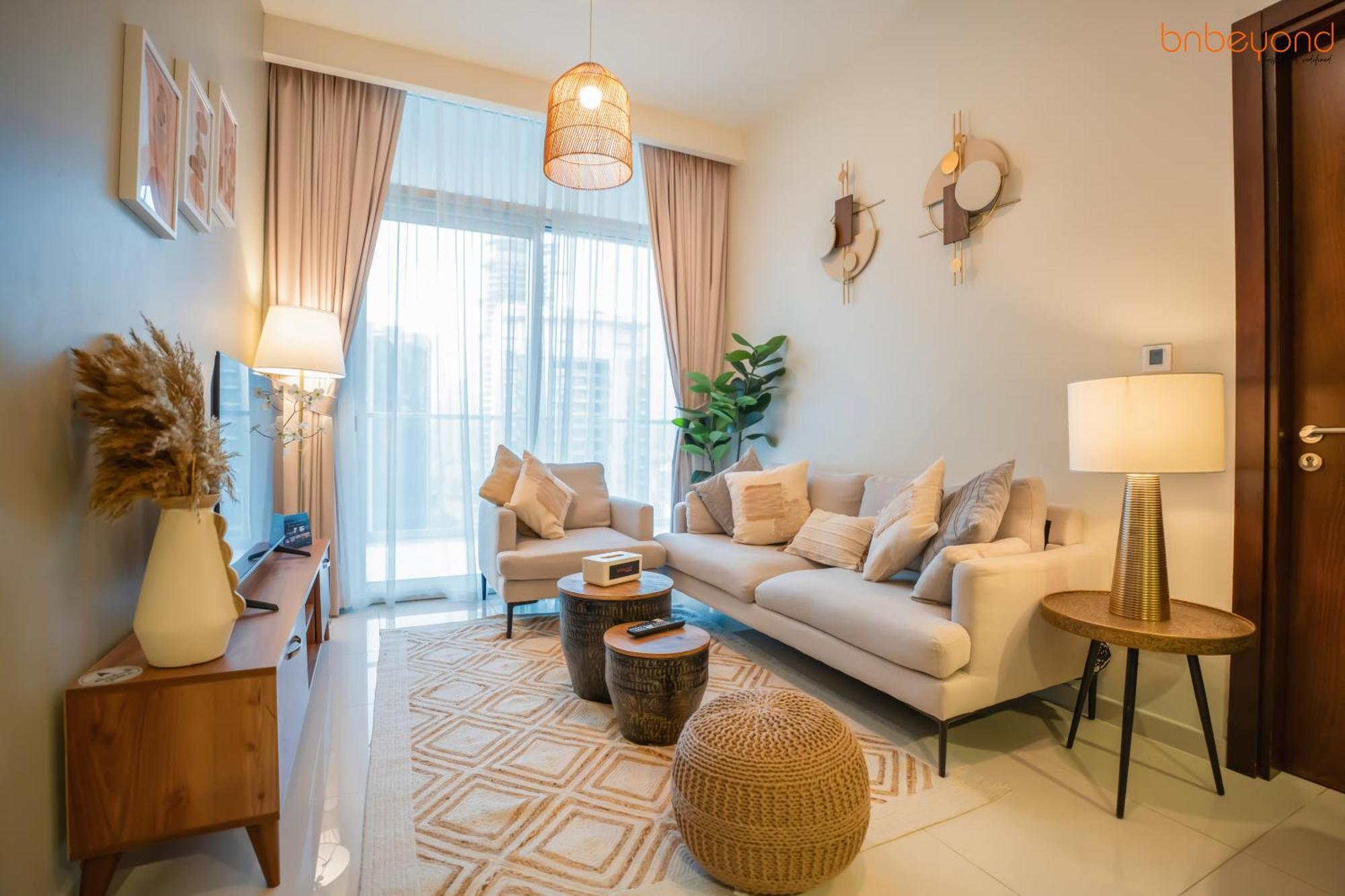 Apartment Cozy Retreat With Burj Views By Bnbeyond Dubai