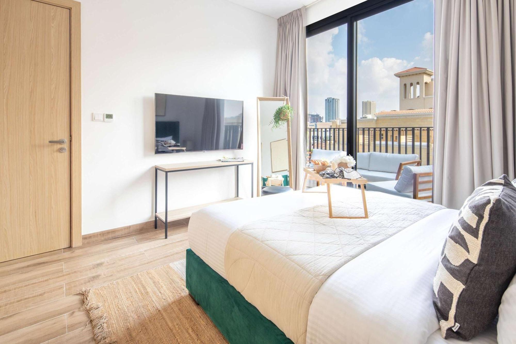 Frank Porter - Oakley Square Residences A Apartment