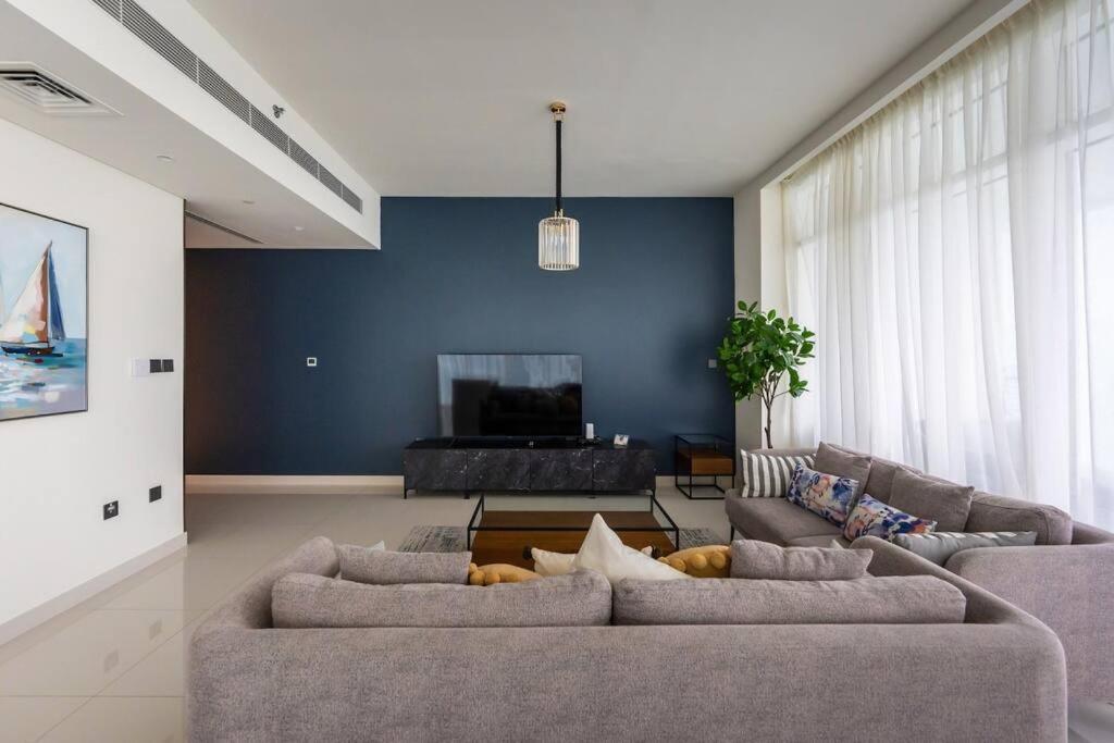 Glamorous 3br With Marina View * Dubai