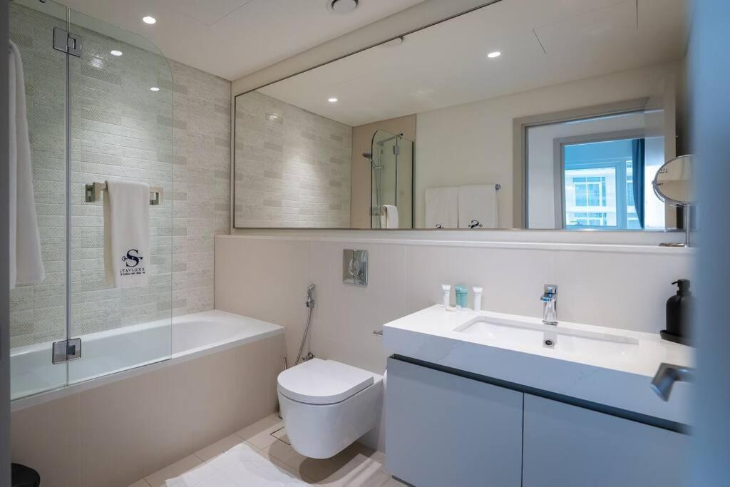 Glamorous 3br With Marina View Dubai