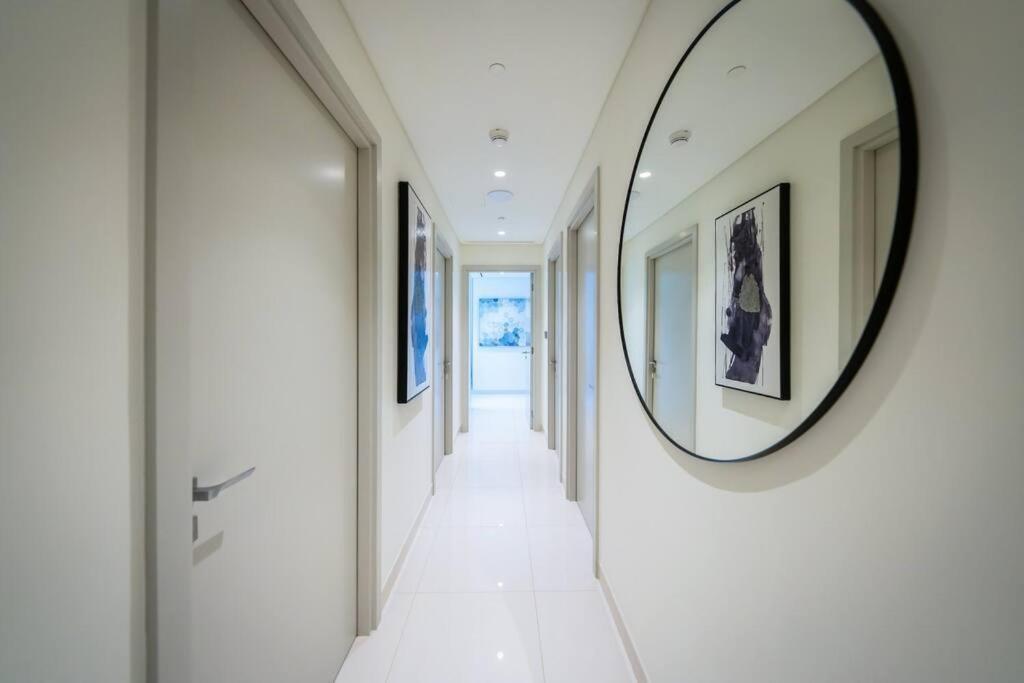 Glamorous 3br With Marina View Apartment