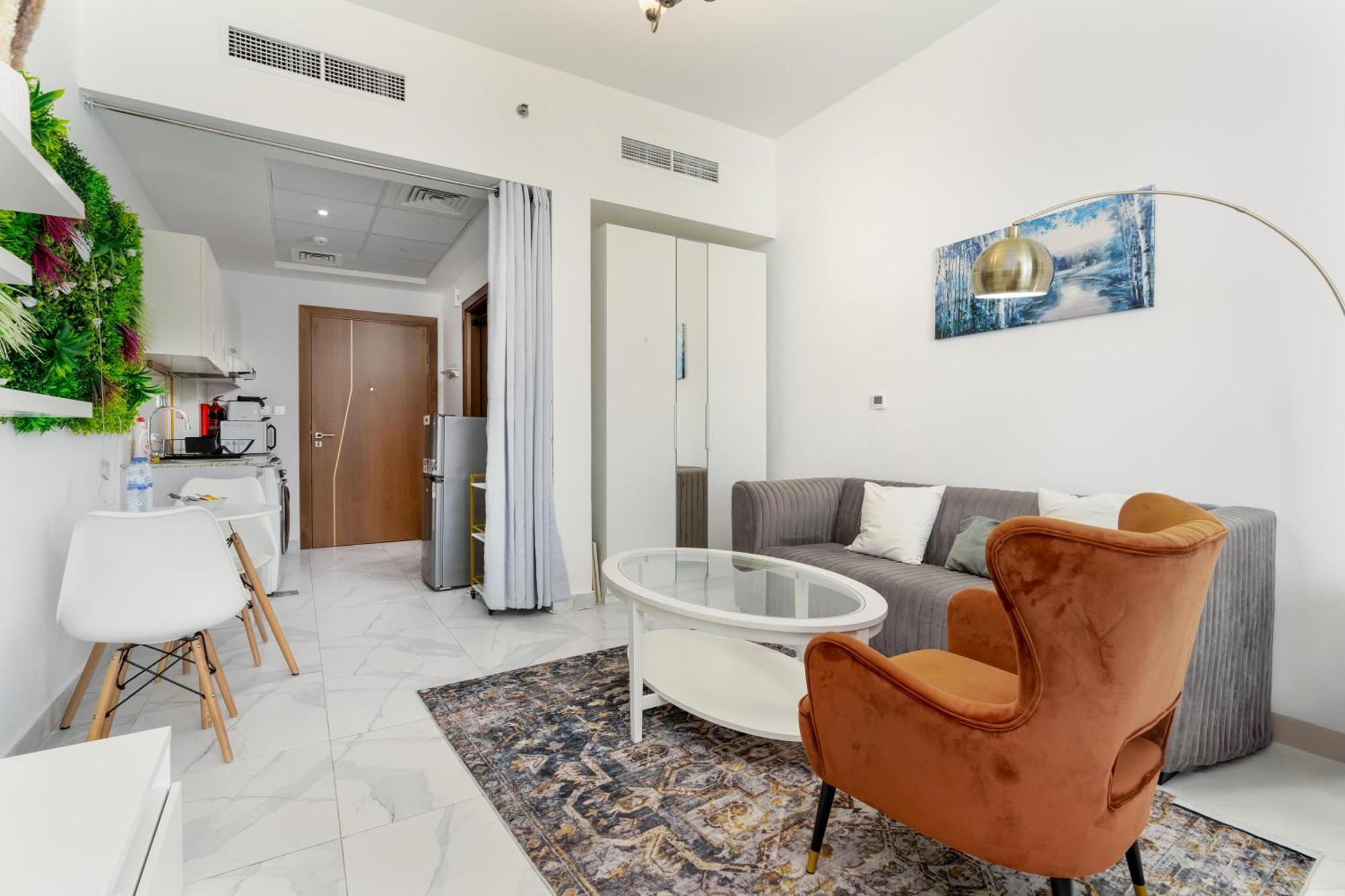 Bespoke Homes - With Canal Views In Millenium Binghatti Residences * Dubai