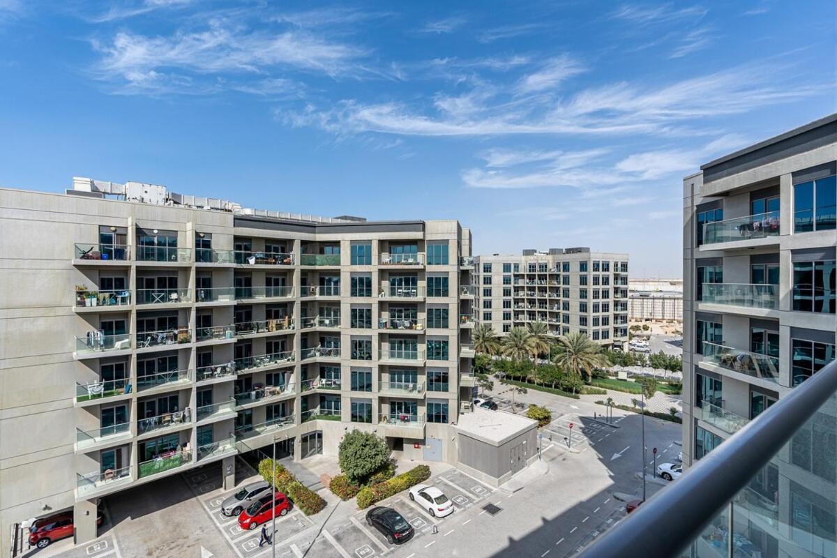 1br Oasis With Pool, Gym, And Kid's Playground Dubai