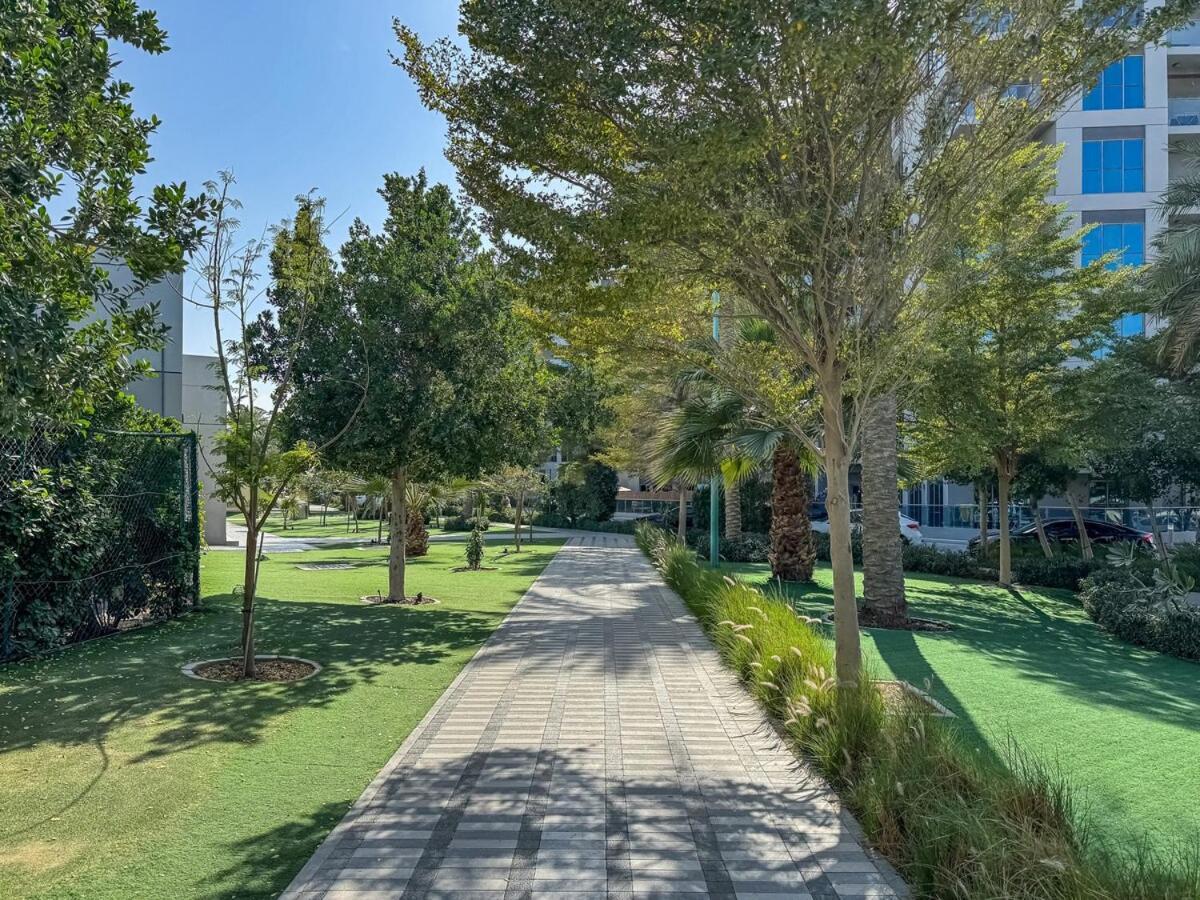 Apartment 1br Oasis With Pool, Gym, And Kid's Playground Dubai