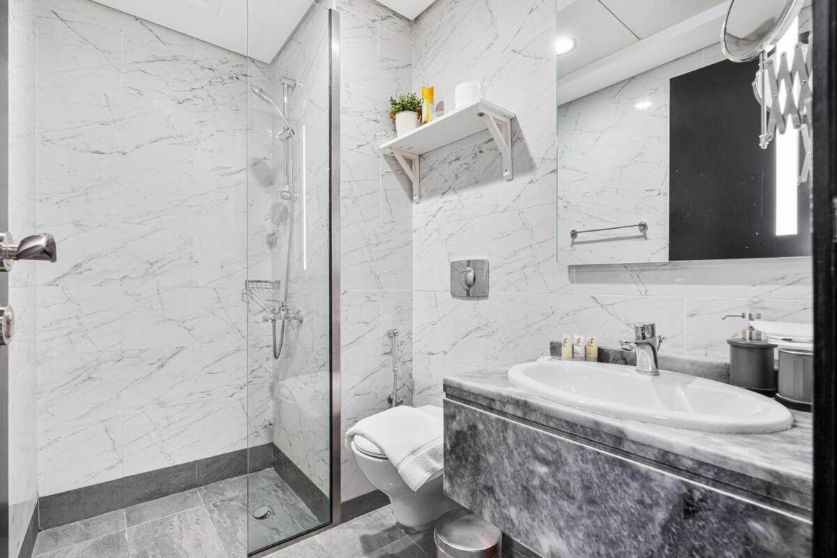 1br Oasis With Pool, Gym, And Kid's Playground Apartment