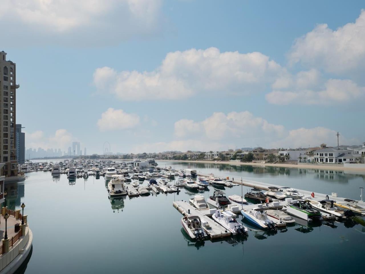 Chic Waterfront In Palm Views West