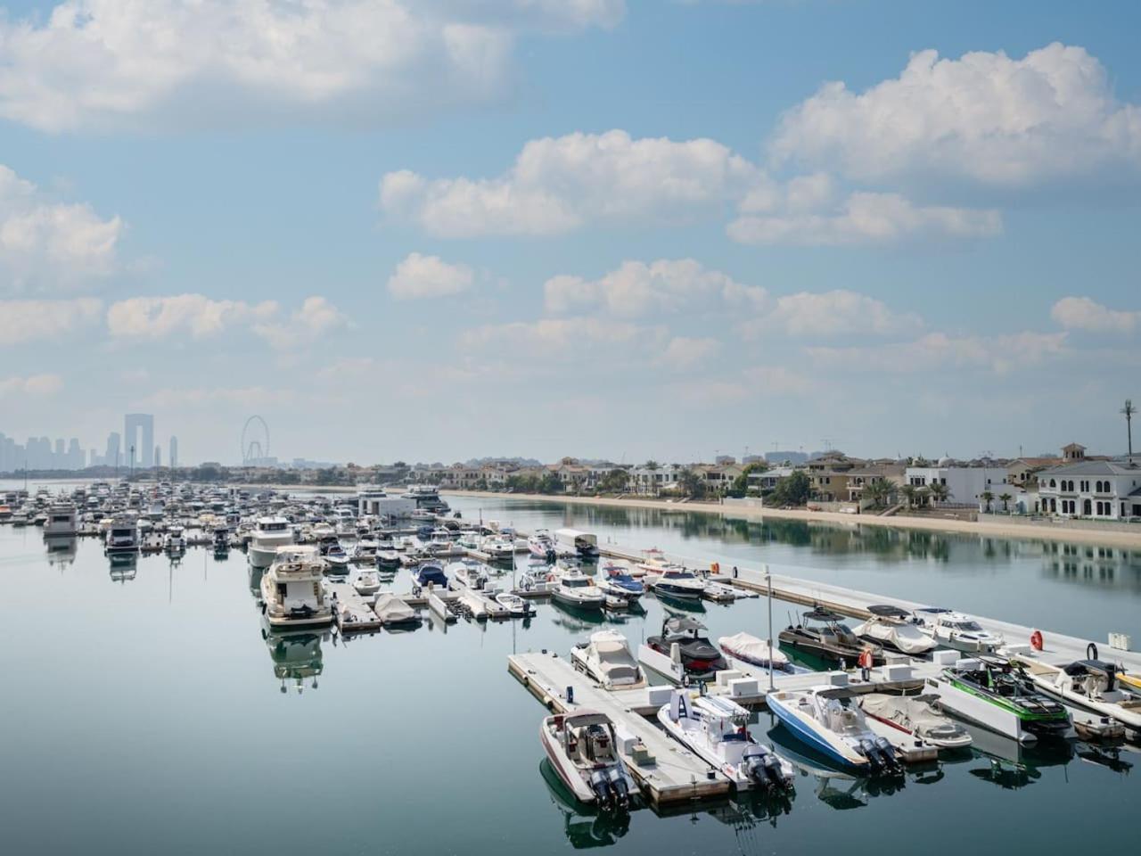 Apartment Chic Waterfront In Palm Views West