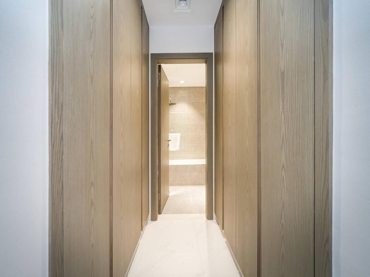 Luxury Lagoon-side Living 1-bed In District One Apartment