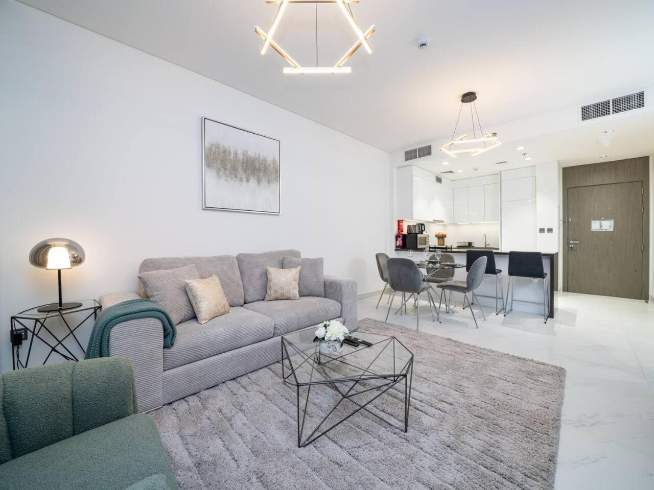 Luxury Lagoon-side Living 1-bed In District One Apartment