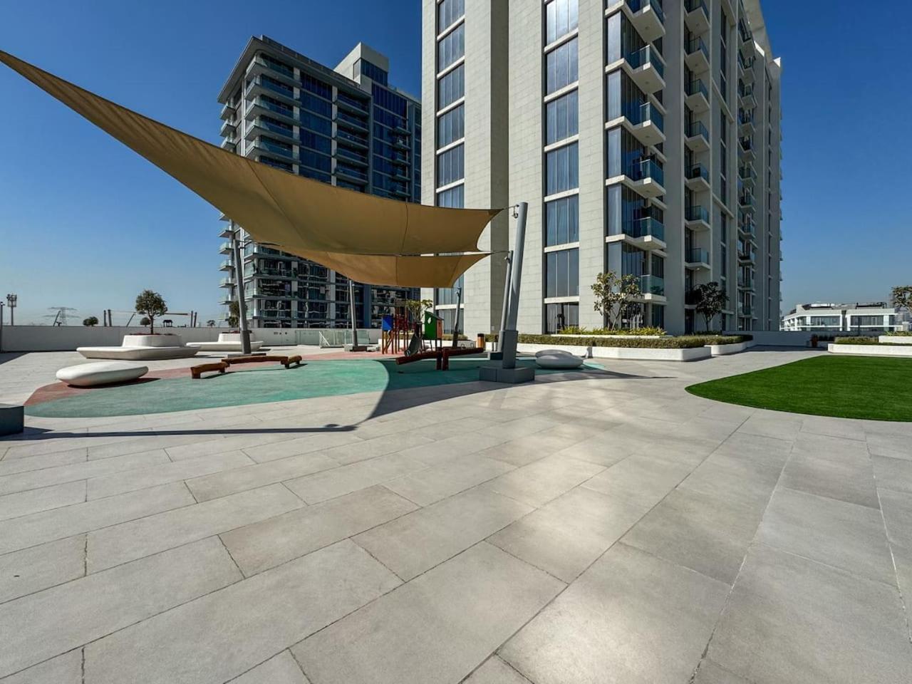 Apartment Luxury Lagoon-side Living 1-bed In District One