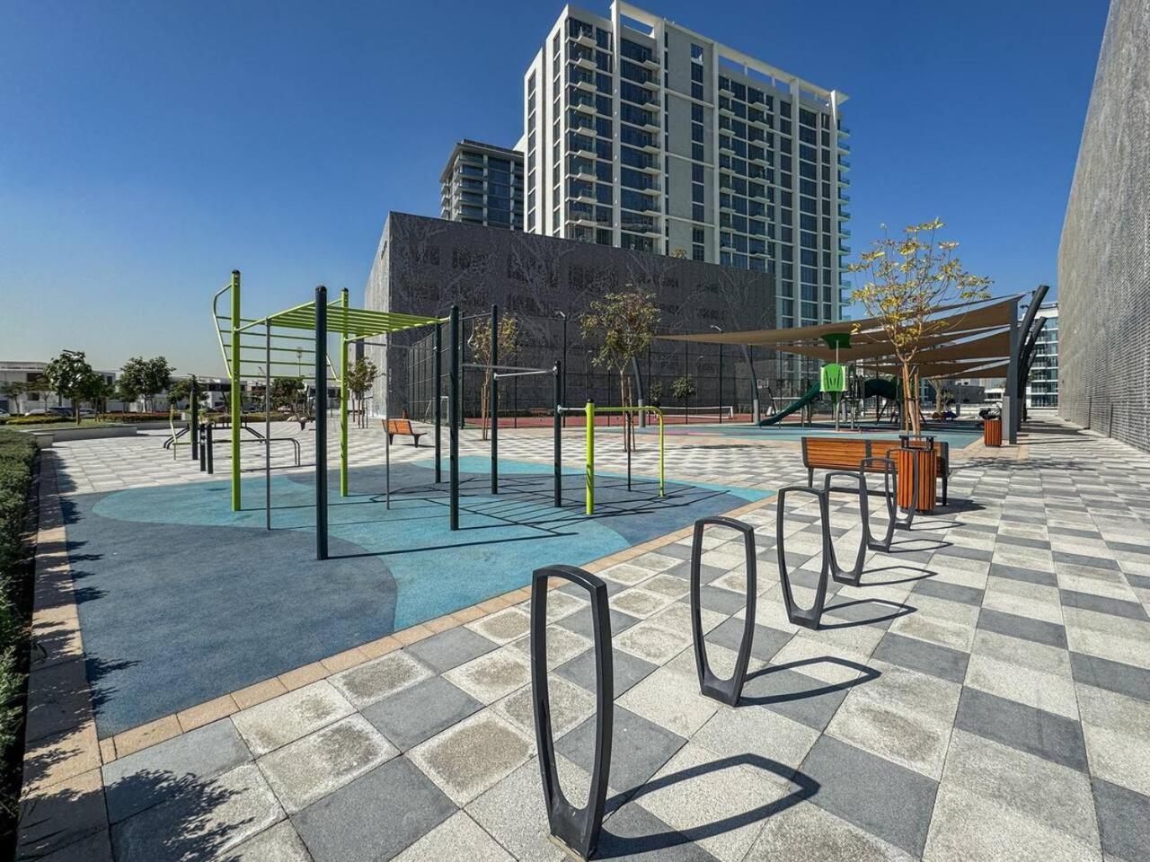 Luxury Lagoon-side Living 1-bed In District One Dubai