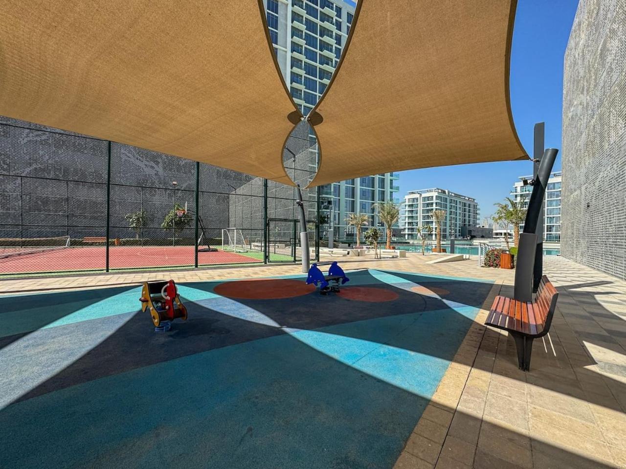Luxury Lagoon-side Living 1-bed In District One