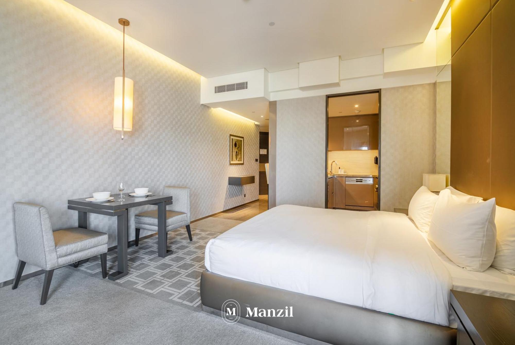 Luxury & In Creek Heights, Near Wafi Mall & Frame Apartment *