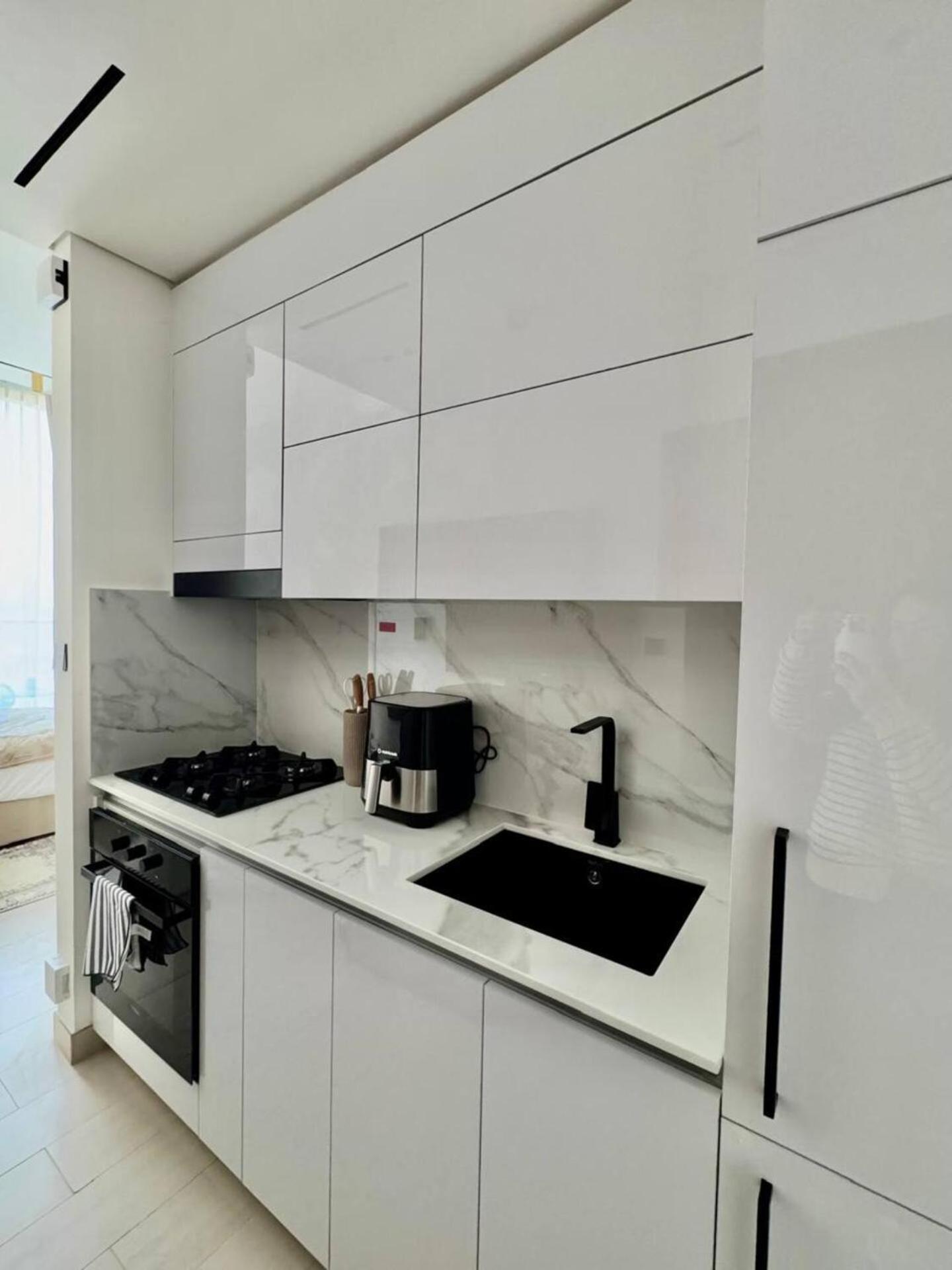 Apartment Charming In Jvc With Balcony *
