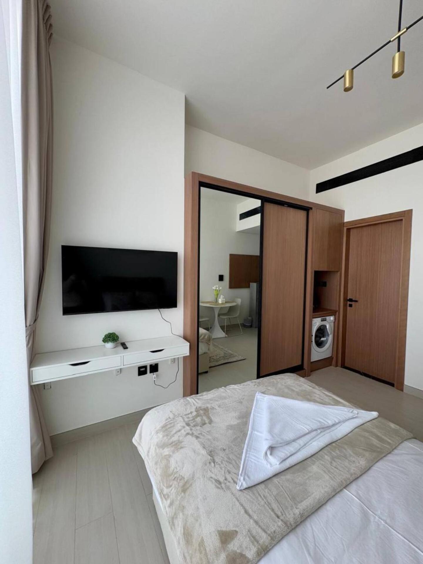 Charming In Jvc With Balcony Apartment *