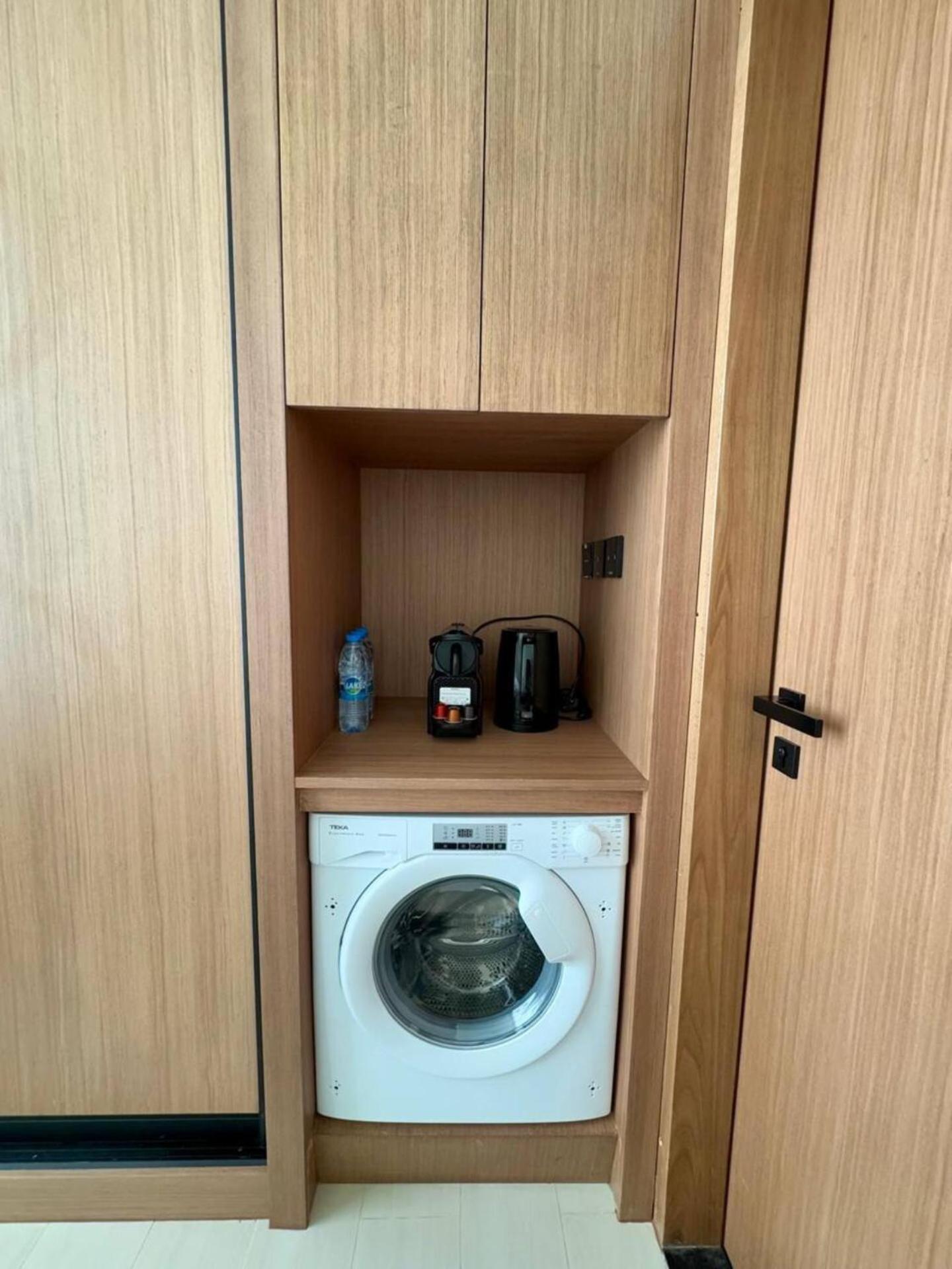 Charming In Jvc With Balcony * Dubai