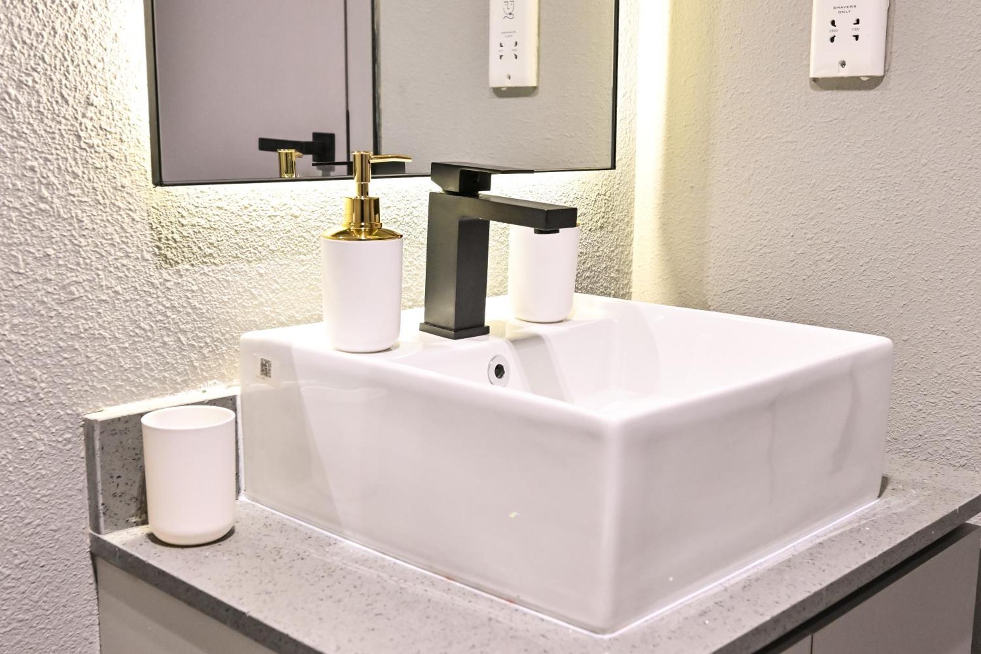 Charming In Meydan By Deleguest Apartment *