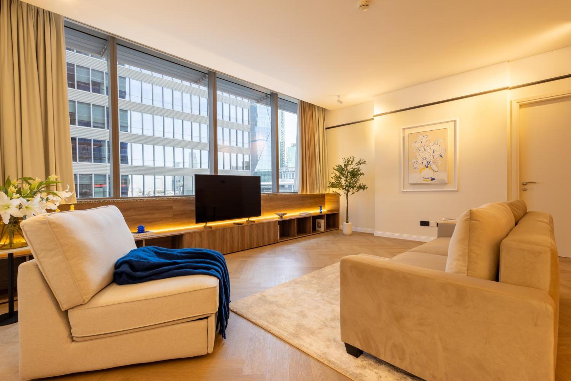 Stylish Luxury In The Heart Of Difc Apartment Dubai