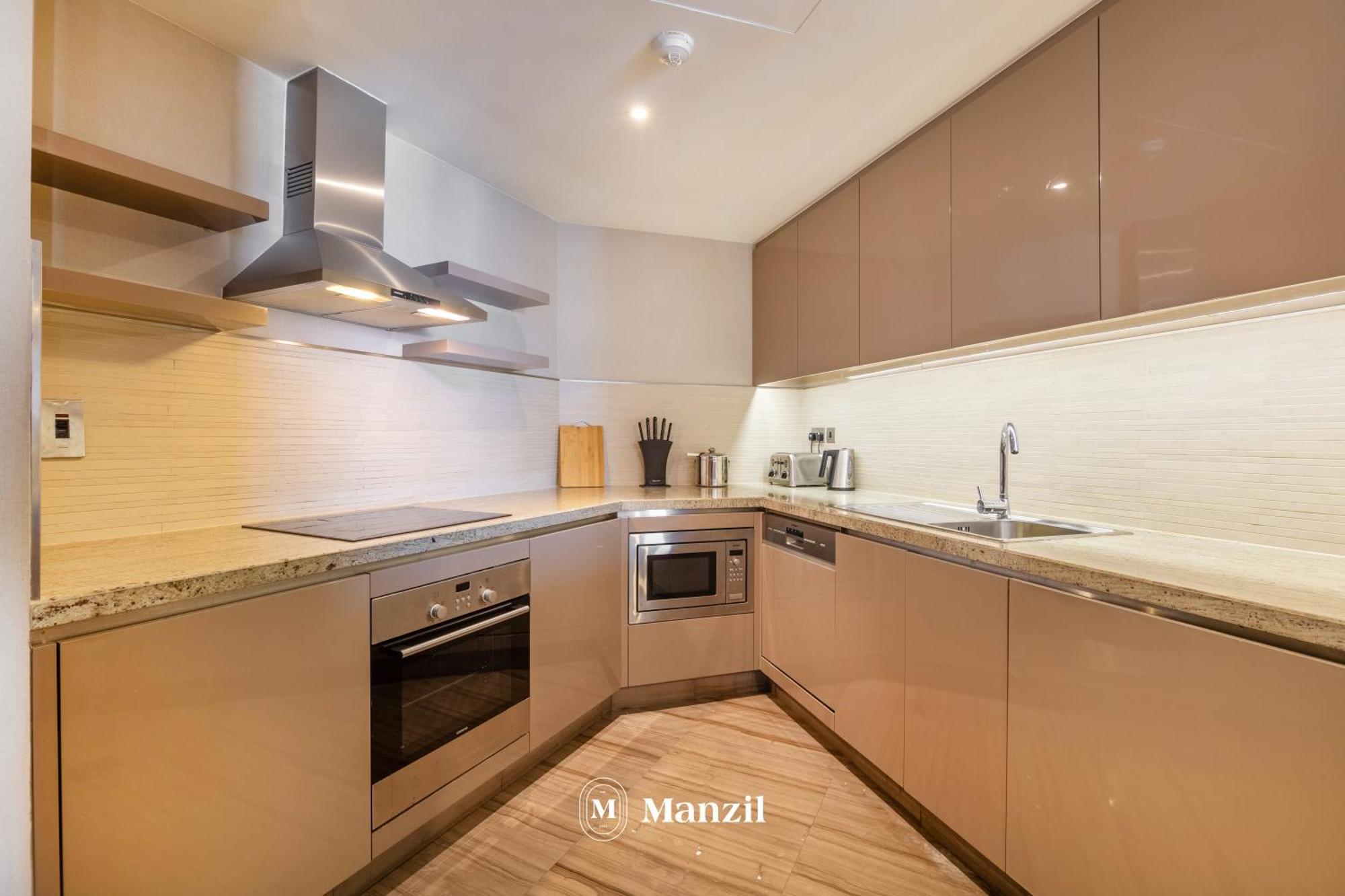 Luxury & In Creek Heights, Near Wafi Mall & Frame *