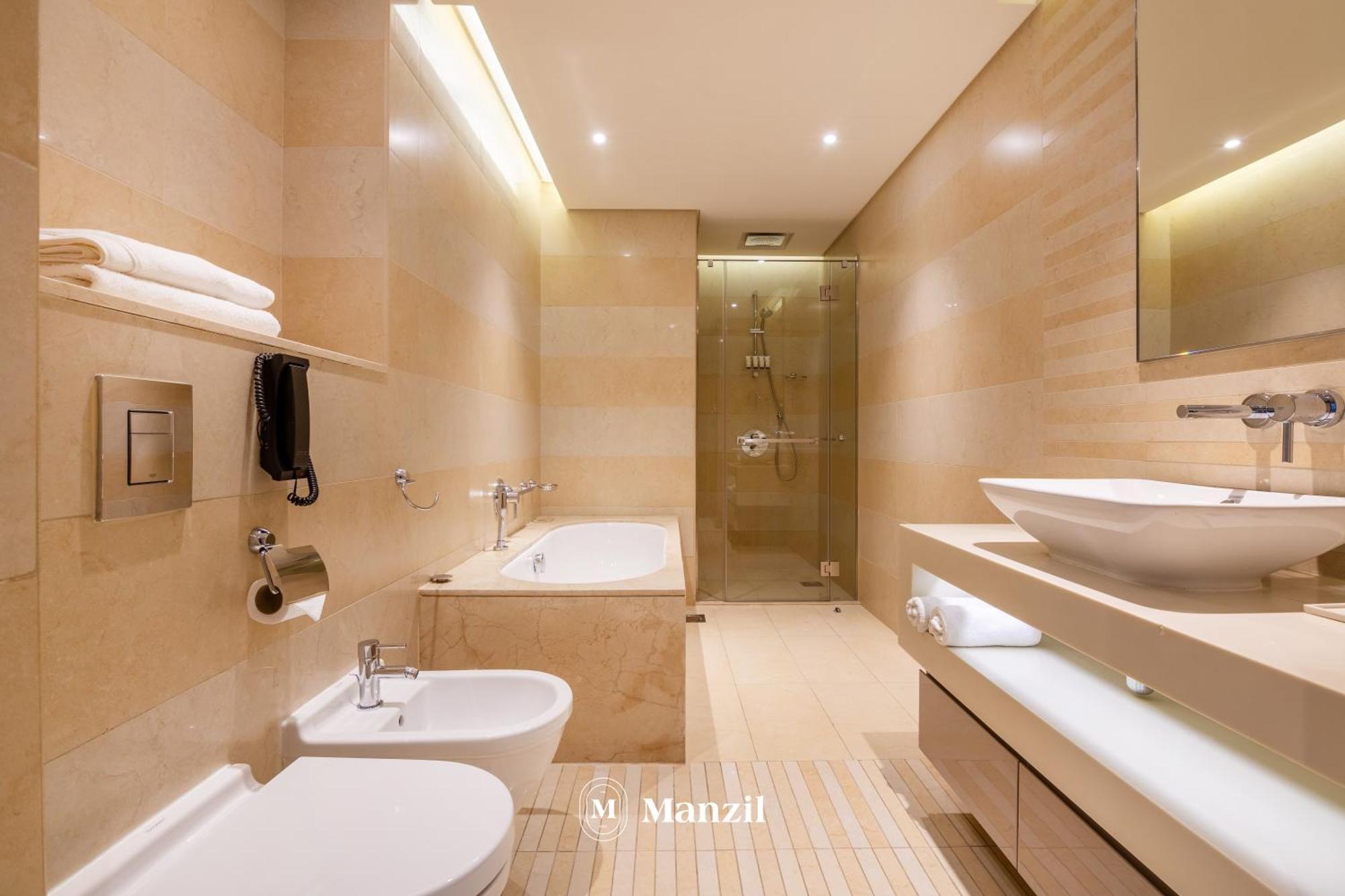 Luxury & In Creek Heights, Near Wafi Mall & Frame *
