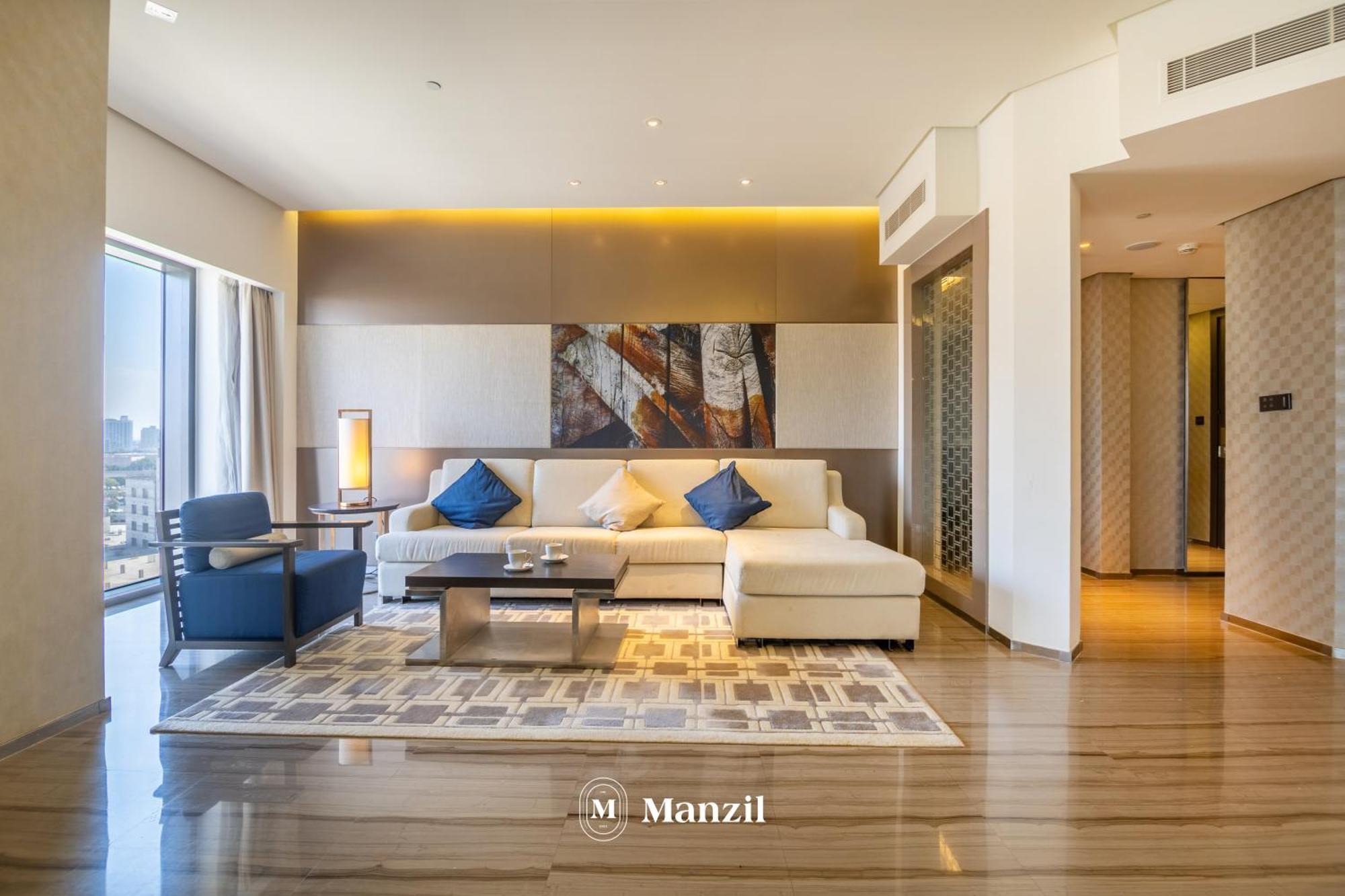 Luxury & In Creek Heights, Near Wafi Mall & Frame Apartment Dubai