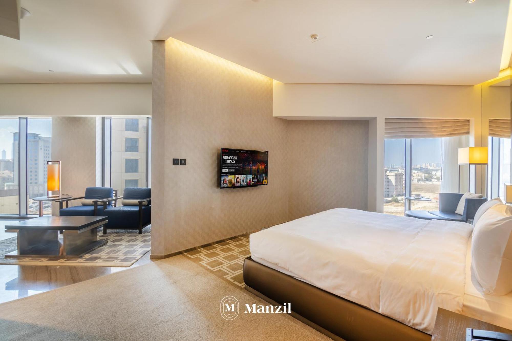 Luxury & In Creek Heights, Near Wafi Mall & Frame Apartment Dubai