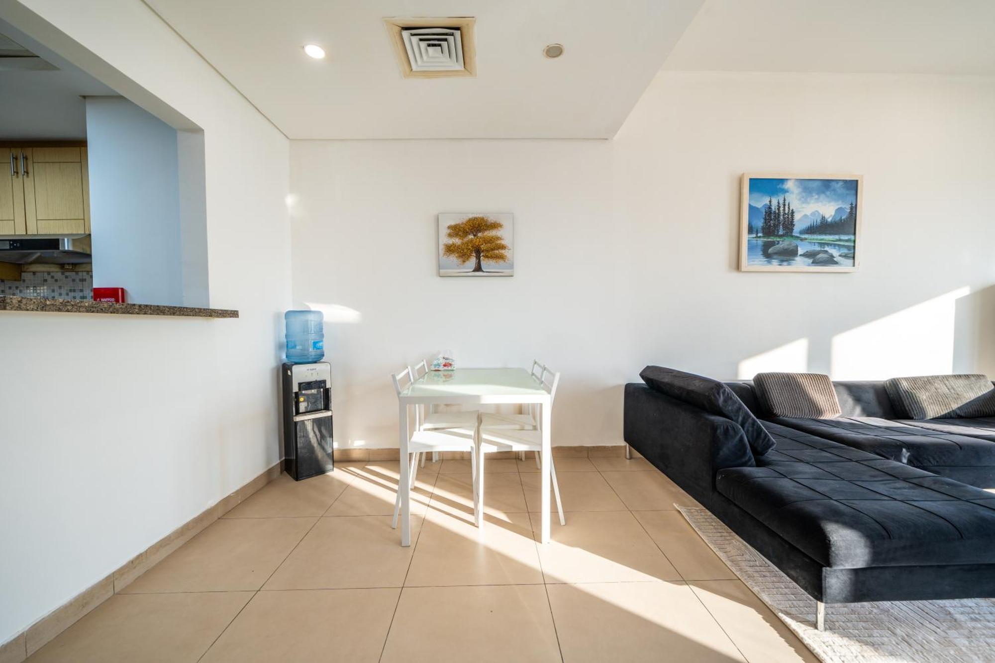 Villa Elegant 3br Sky With Large Balcony And Yard